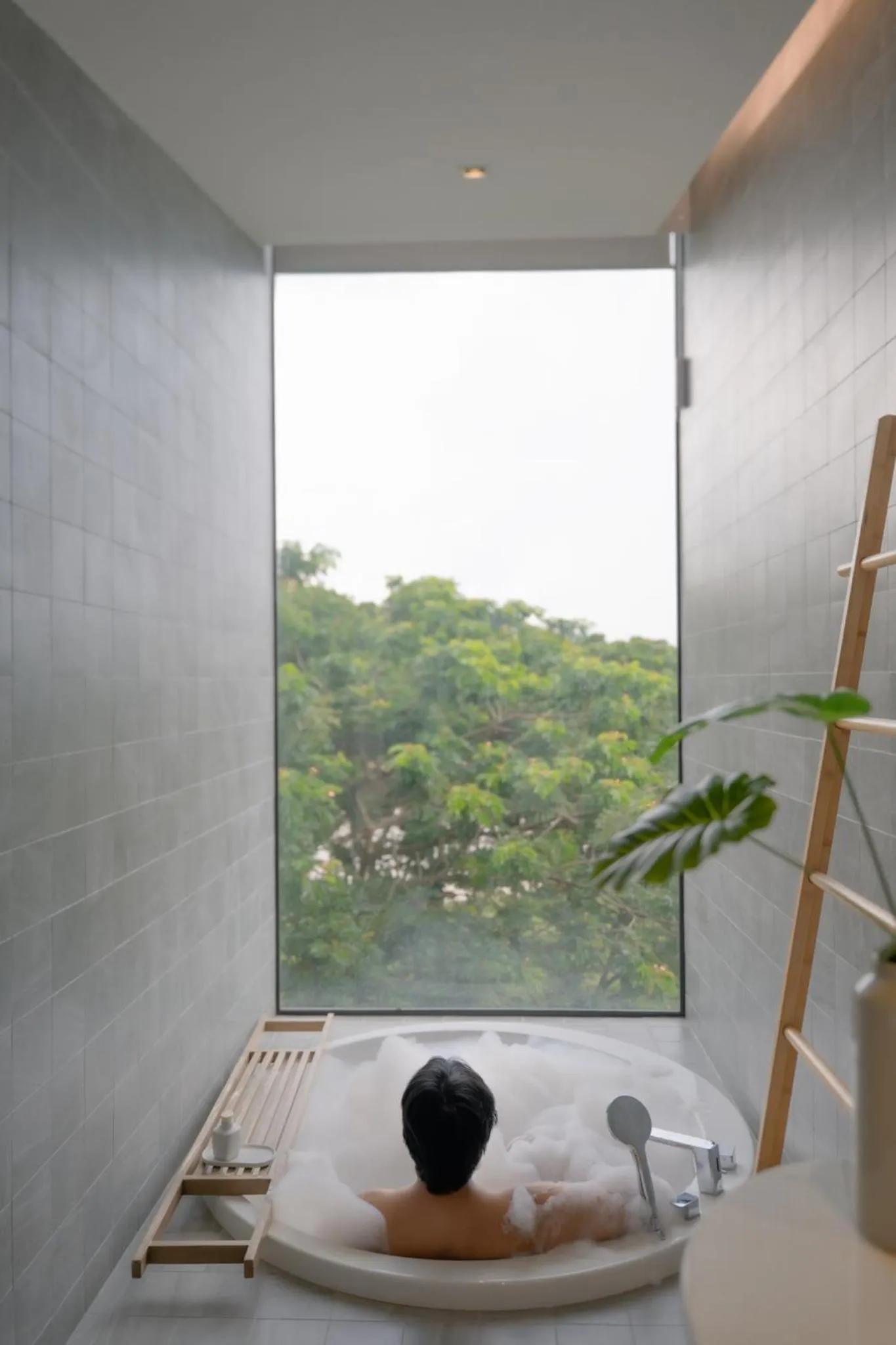 Bath, Bed in Riva Vista Riverfront Resort Chiang Rai