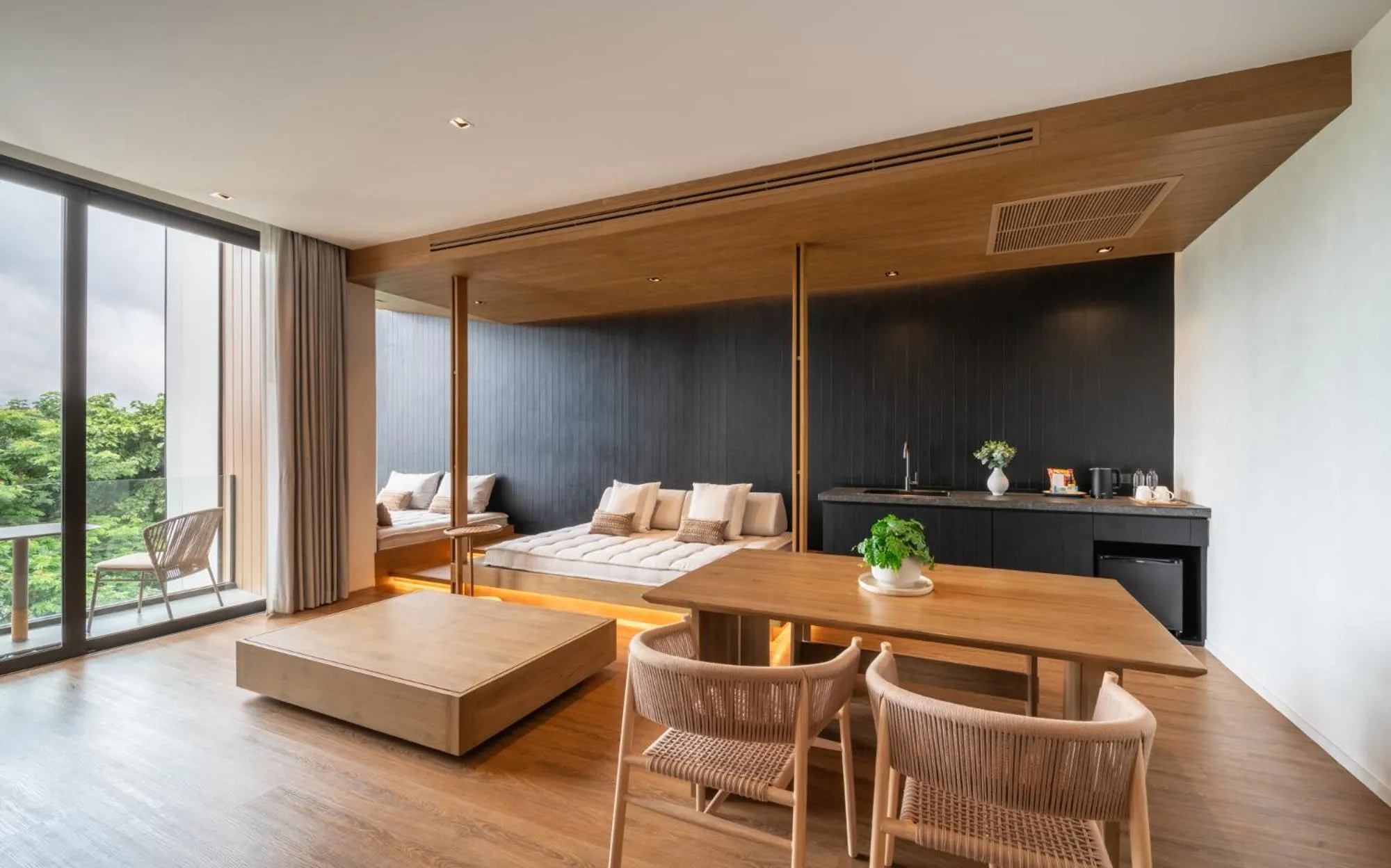 Balcony/Terrace, Bed in Riva Vista Riverfront Resort Chiang Rai