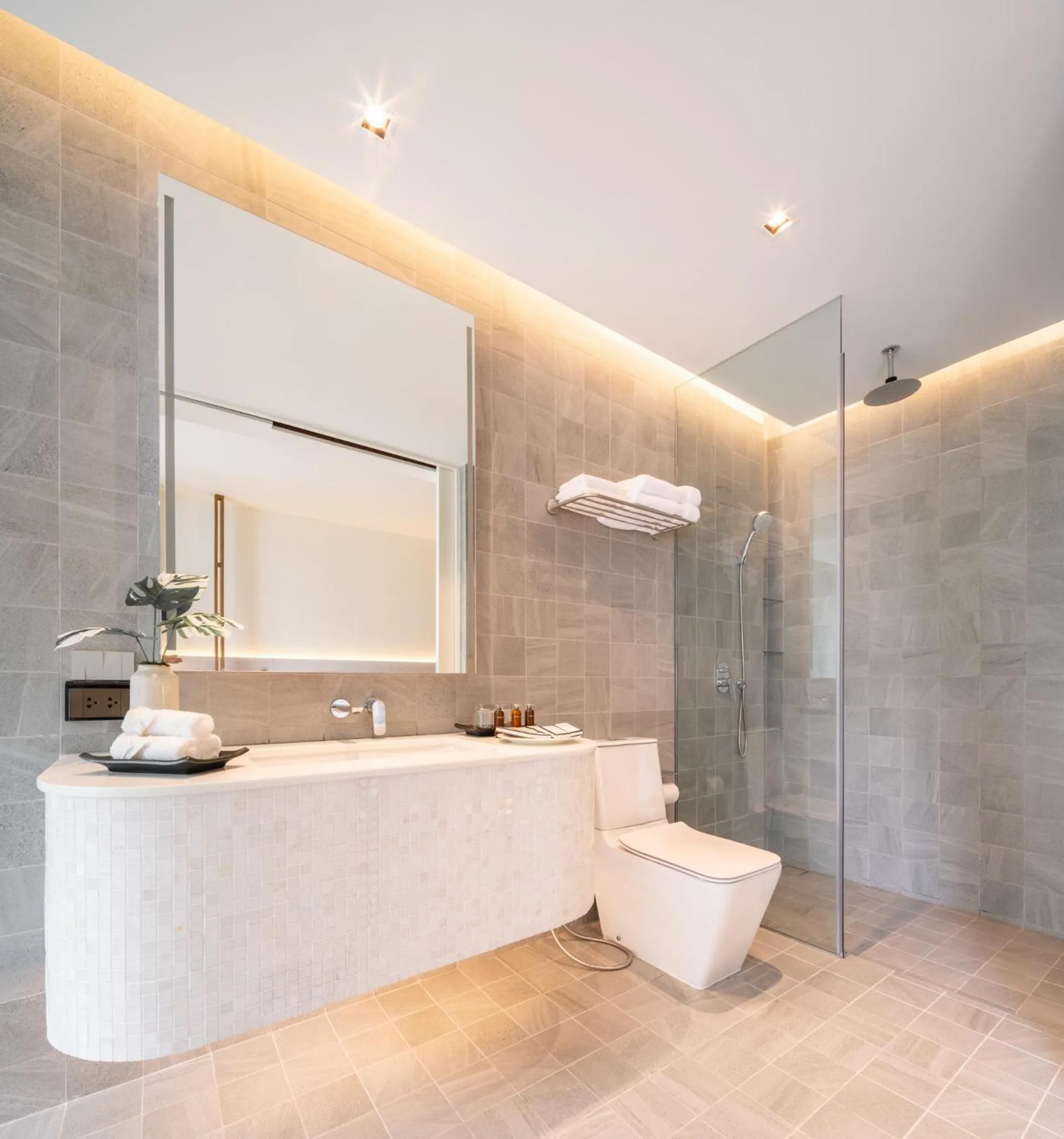 Shower in Riva Vista Riverfront Resort Chiang Rai