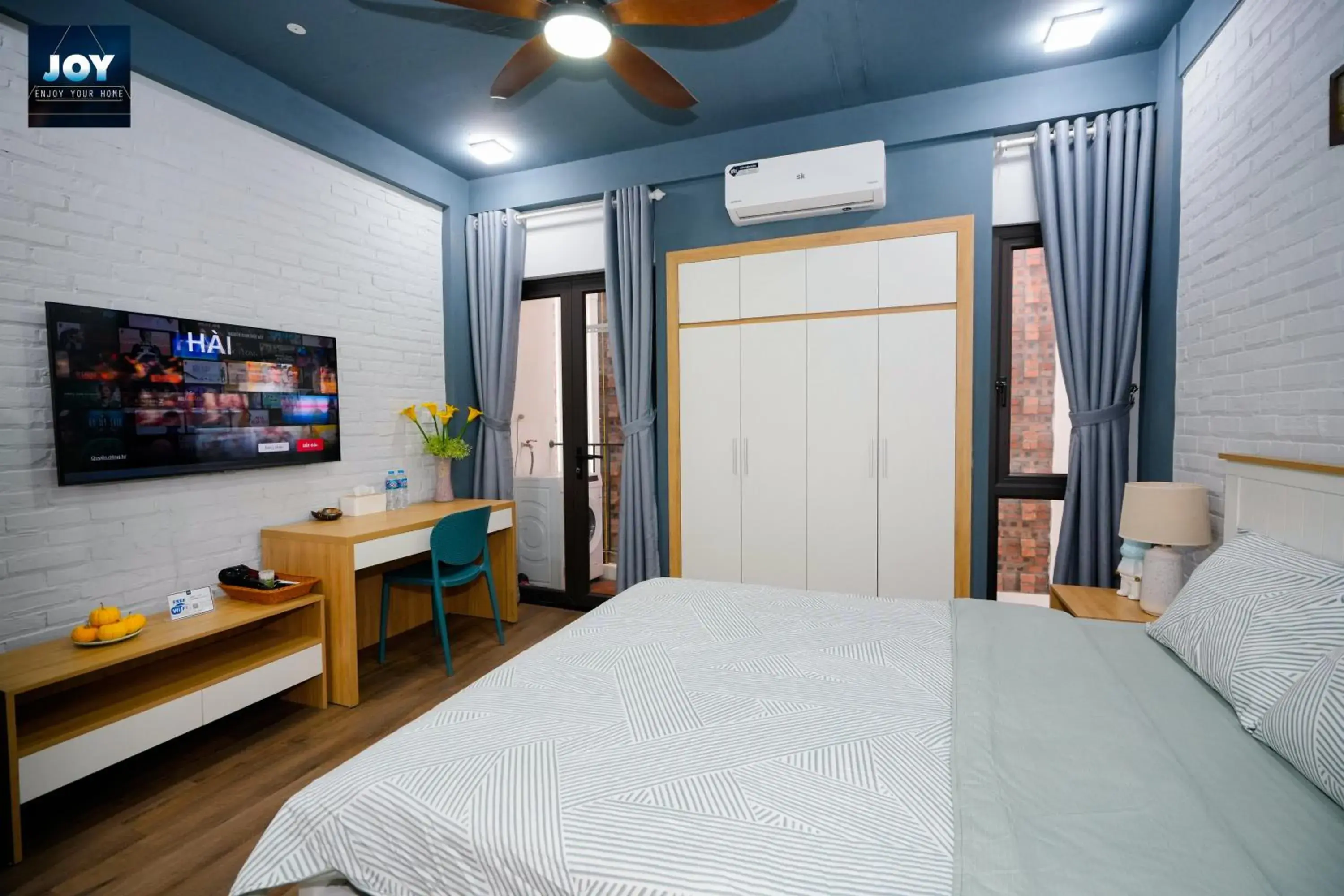 TV and multimedia, Bed in JOY APARTMENT TAY HO TV and multimedia, Bed in JOY APARTMENT TAY HO