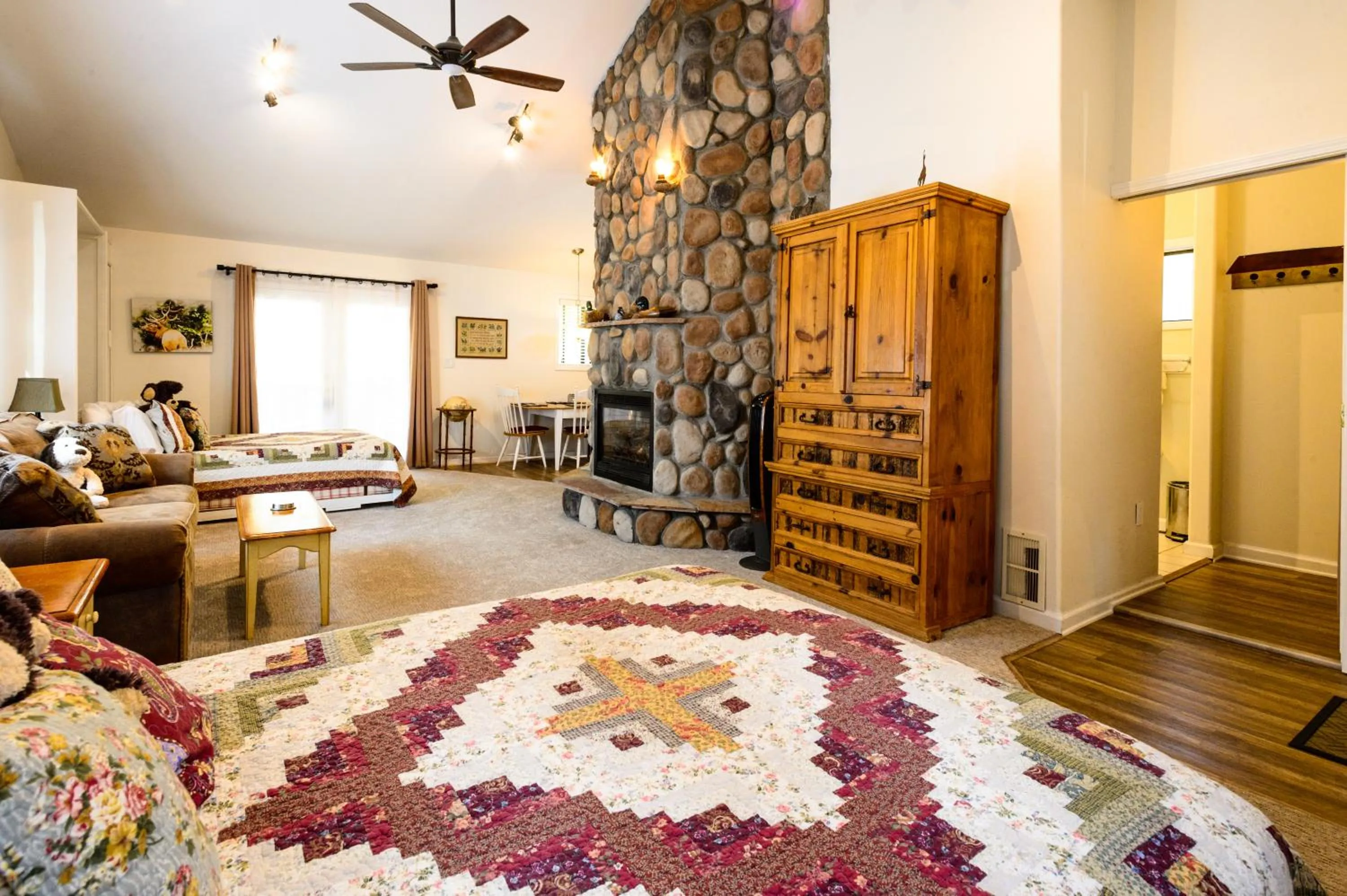 Bed in Alpen Way Chalet Mountain Lodge