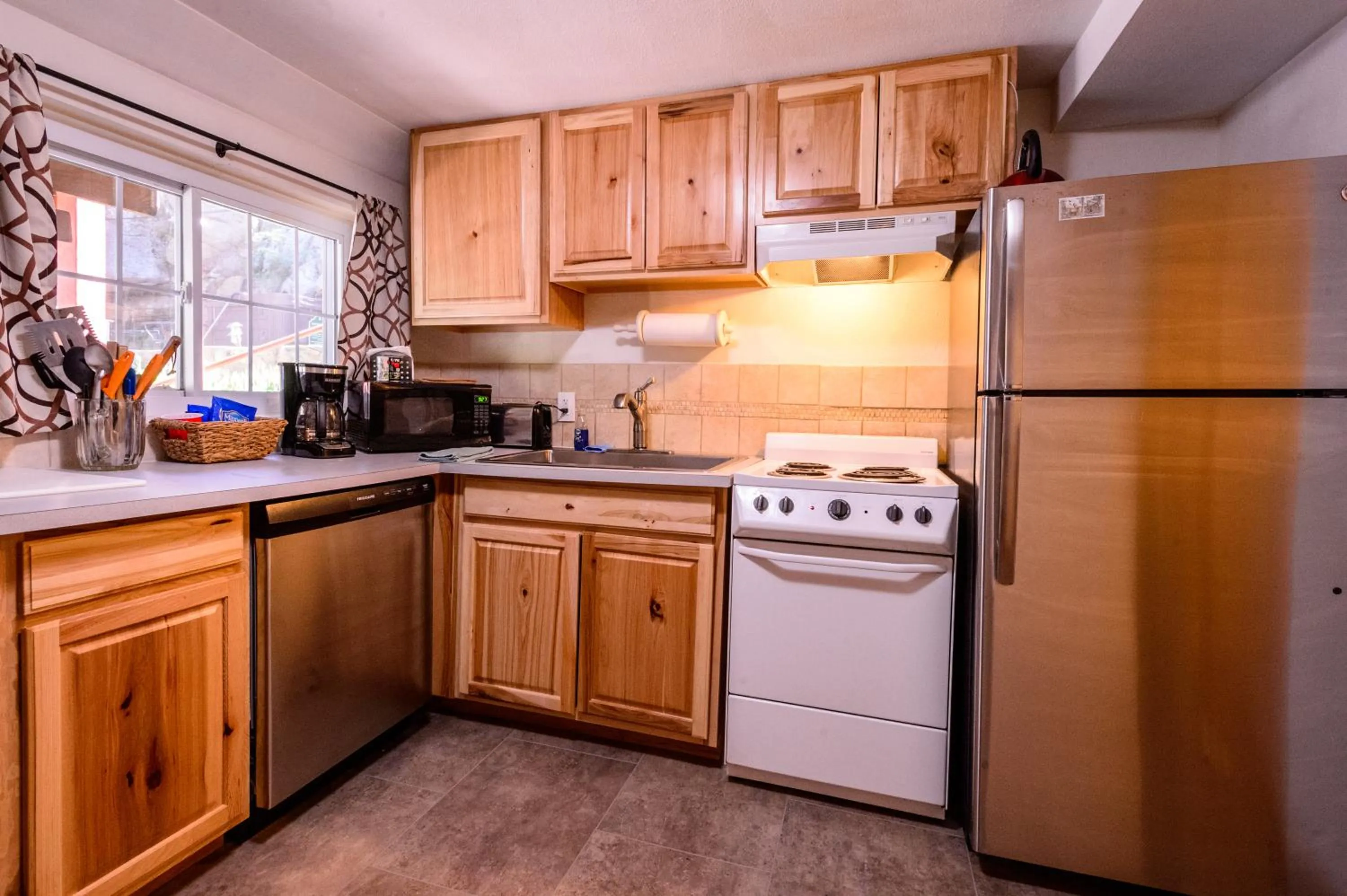 kitchen in Alpen Way Chalet Mountain Lodge