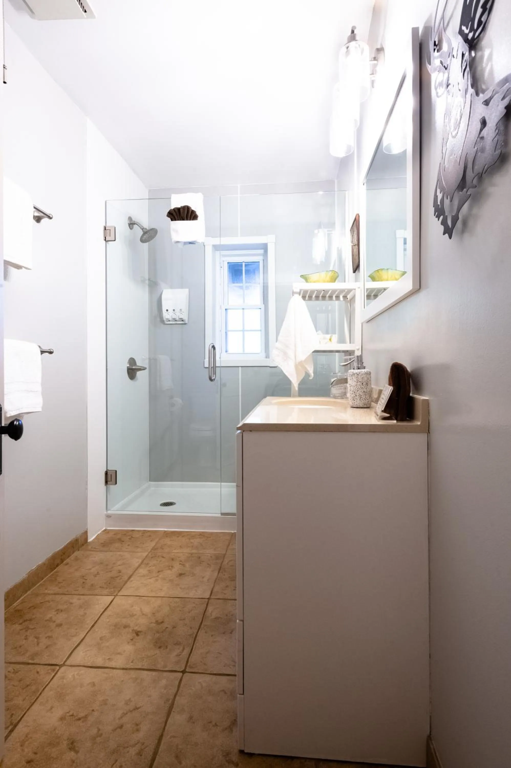 Bathroom in Alpen Way Chalet Mountain Lodge