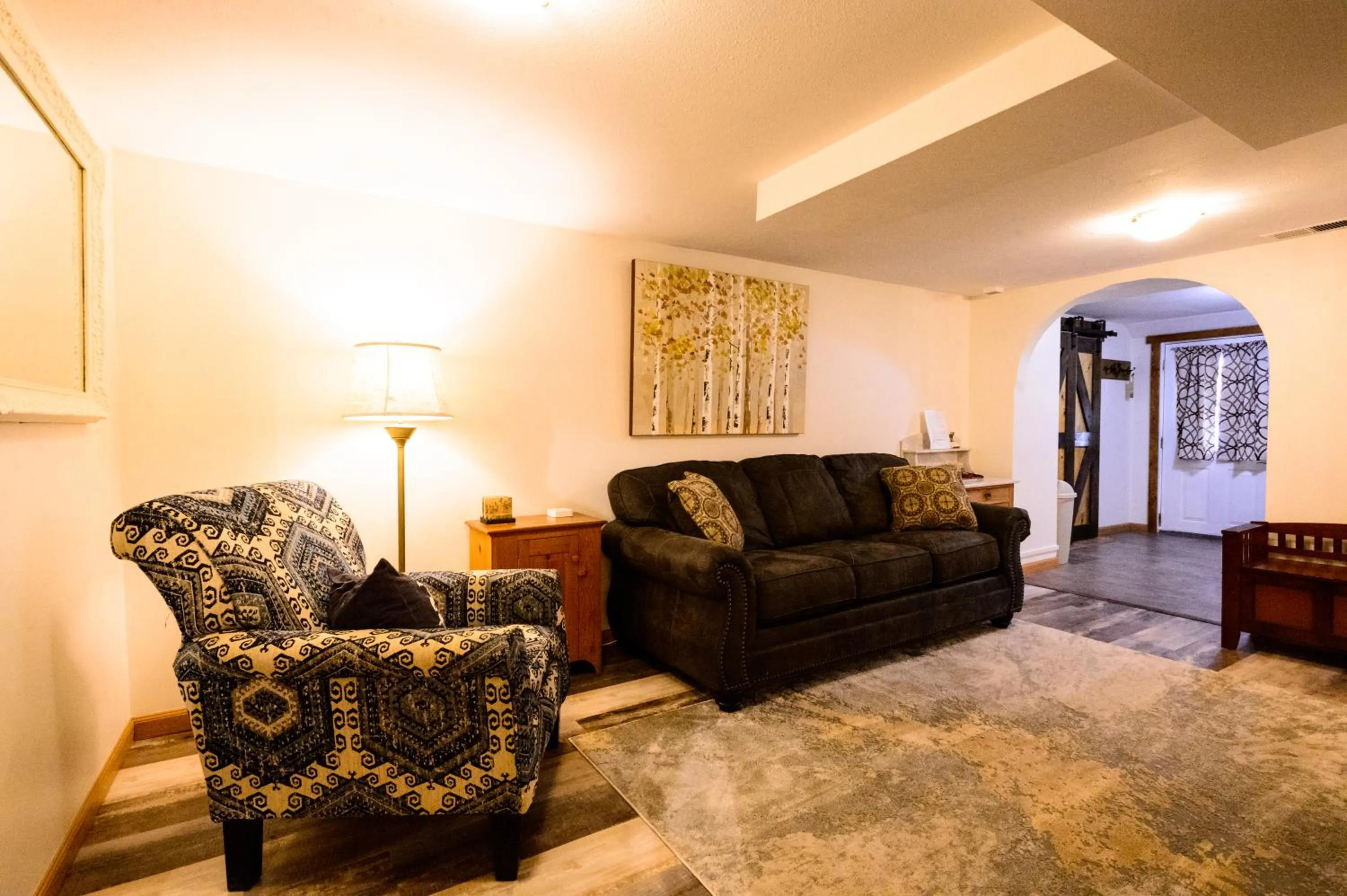 Living room in Alpen Way Chalet Mountain Lodge