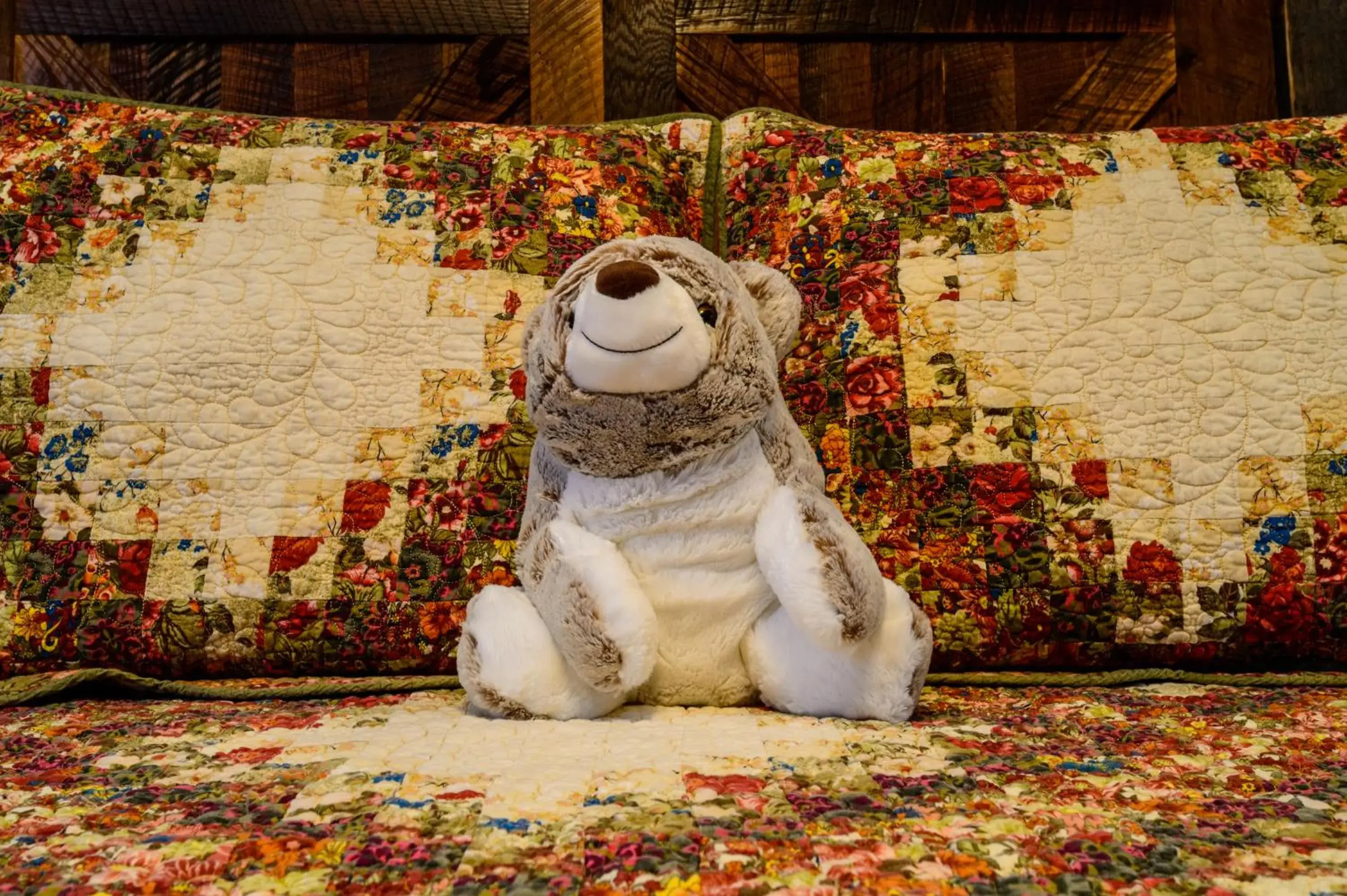 Superior Queen Room - No Pets in Alpen Way Chalet Mountain Lodge Superior Queen Room - No Pets in Alpen Way Chalet Mountain Lodge