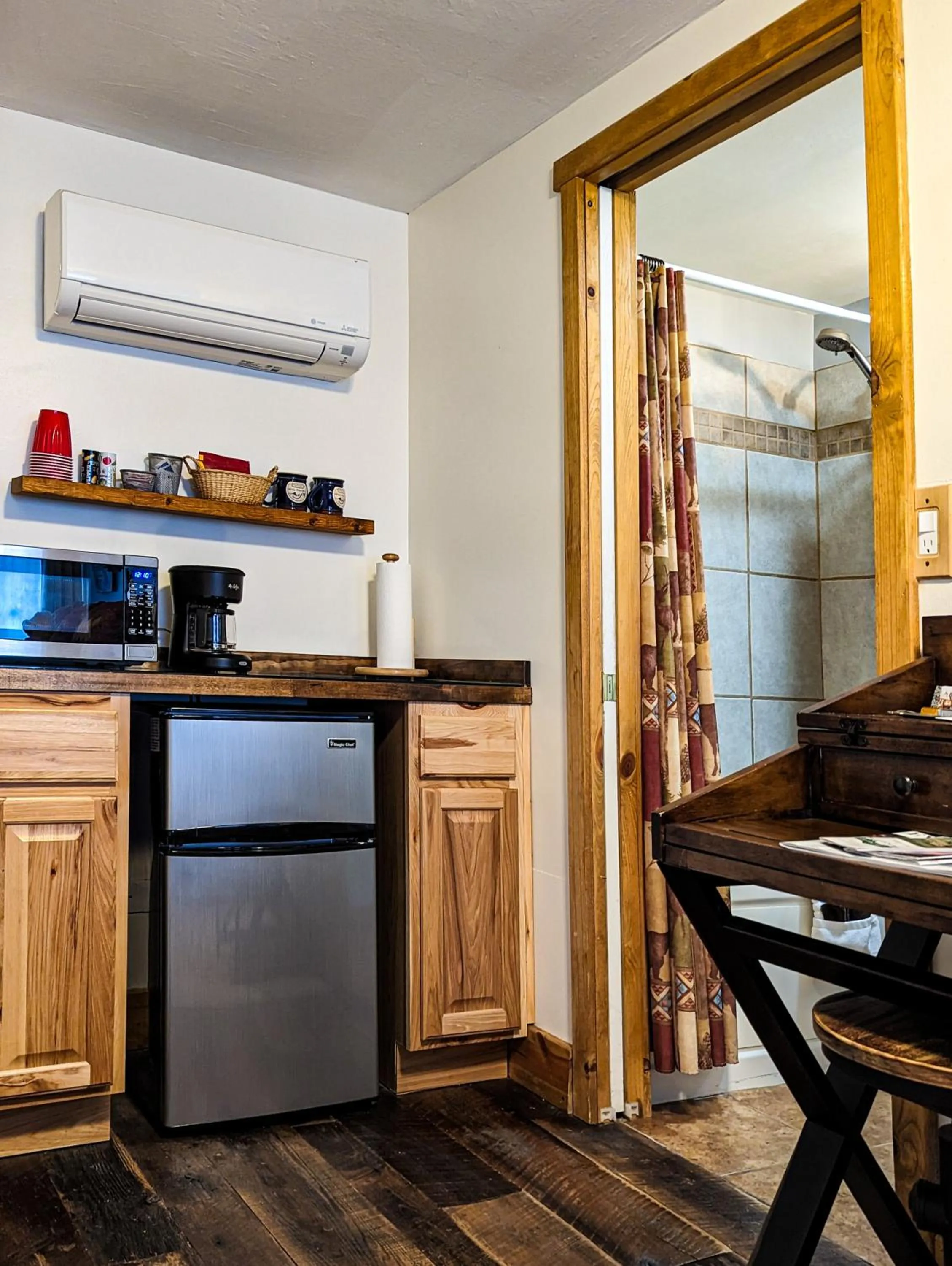 Kitchen or kitchenette in Alpen Way Chalet Mountain Lodge