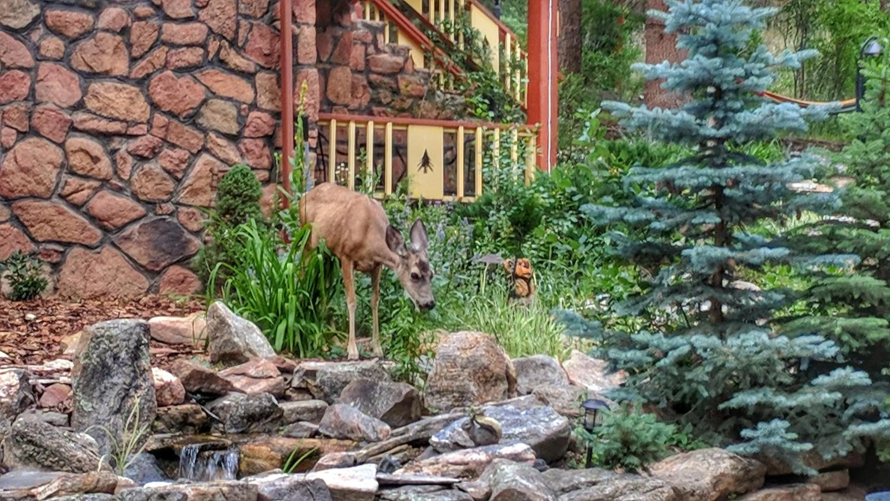 Patio in Alpen Way Chalet Mountain Lodge