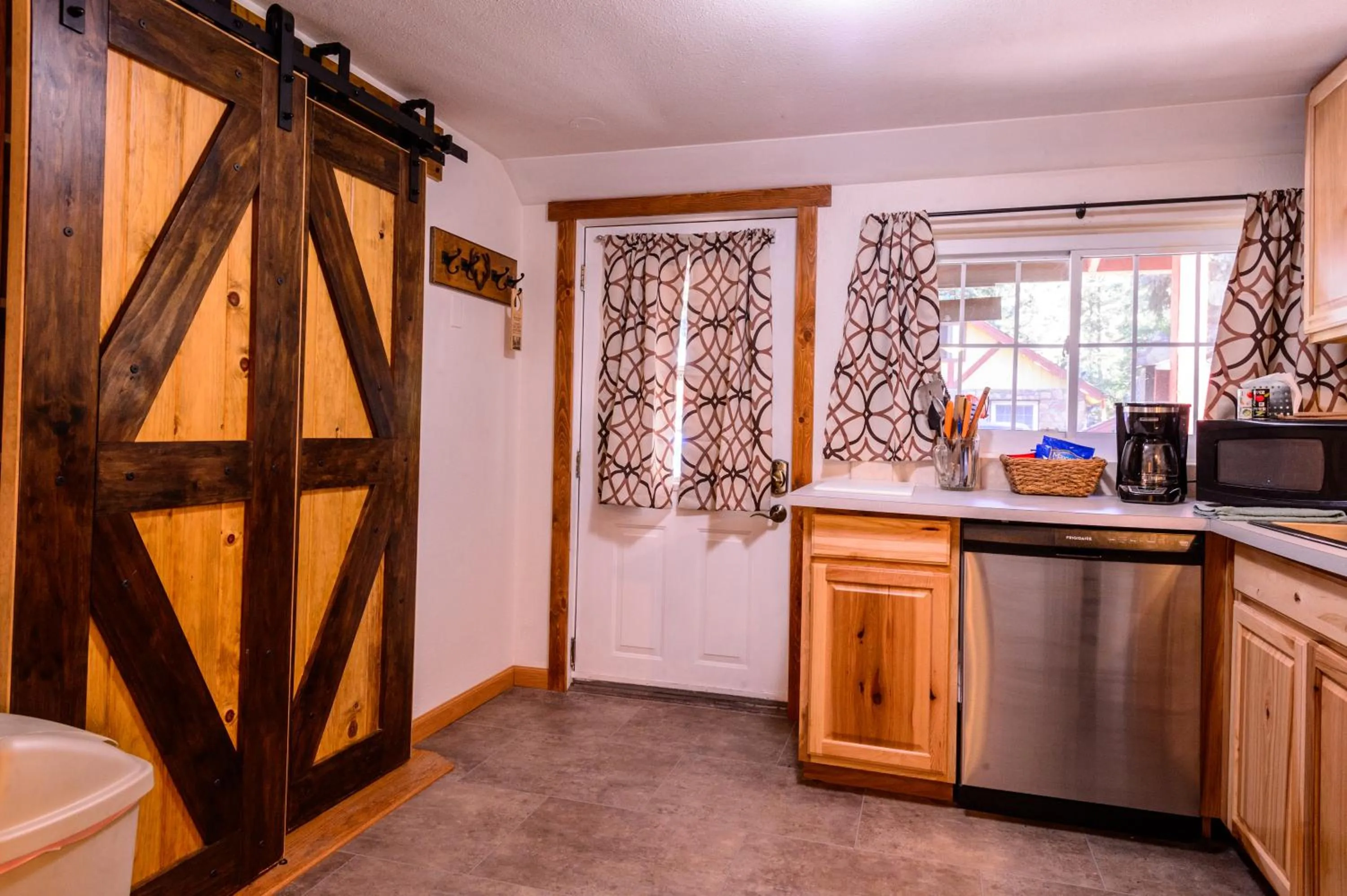 kitchen in Alpen Way Chalet Mountain Lodge
