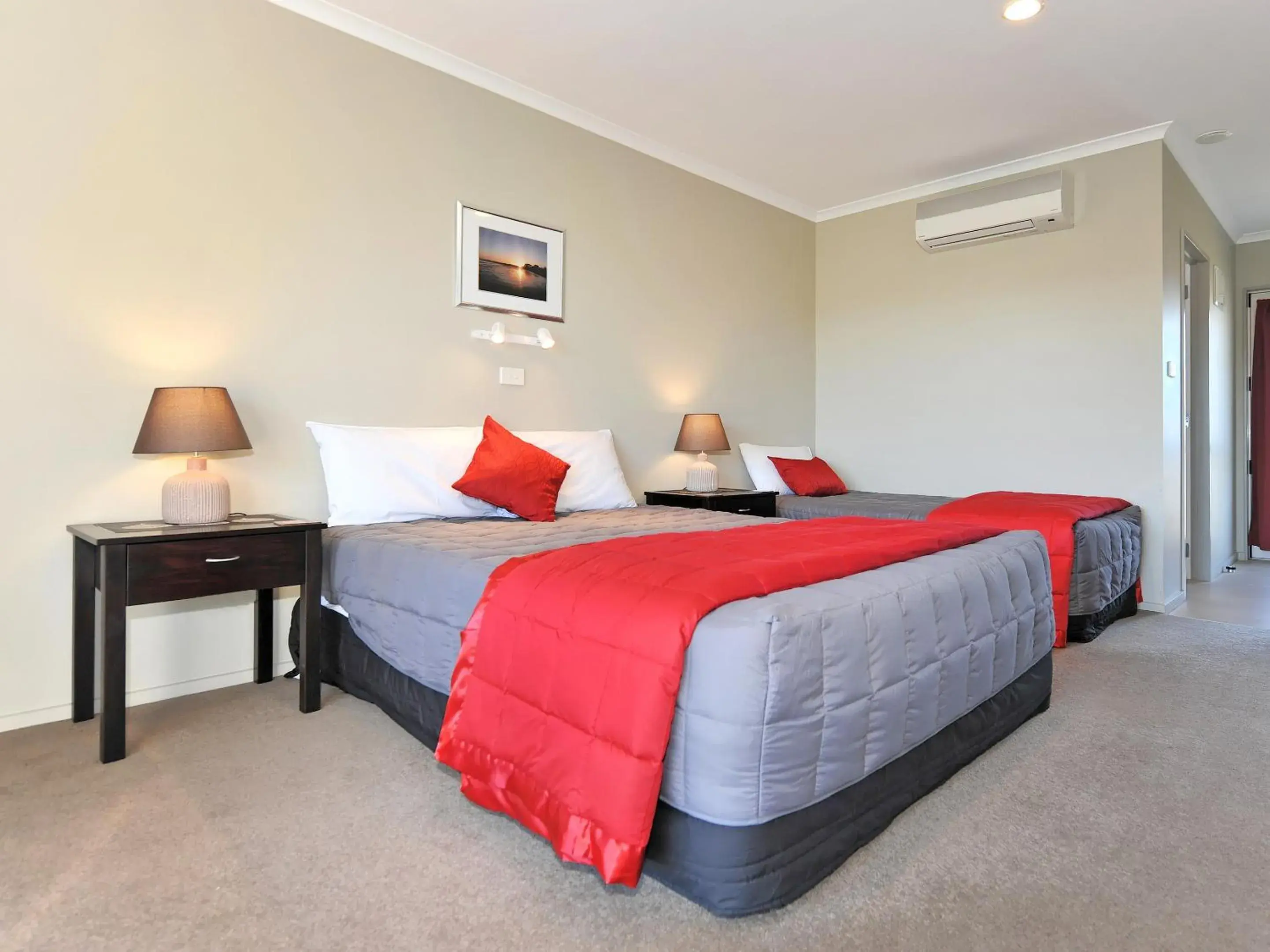 Studio with Balcony in Mohua Motels Studio with Balcony in Mohua Motels