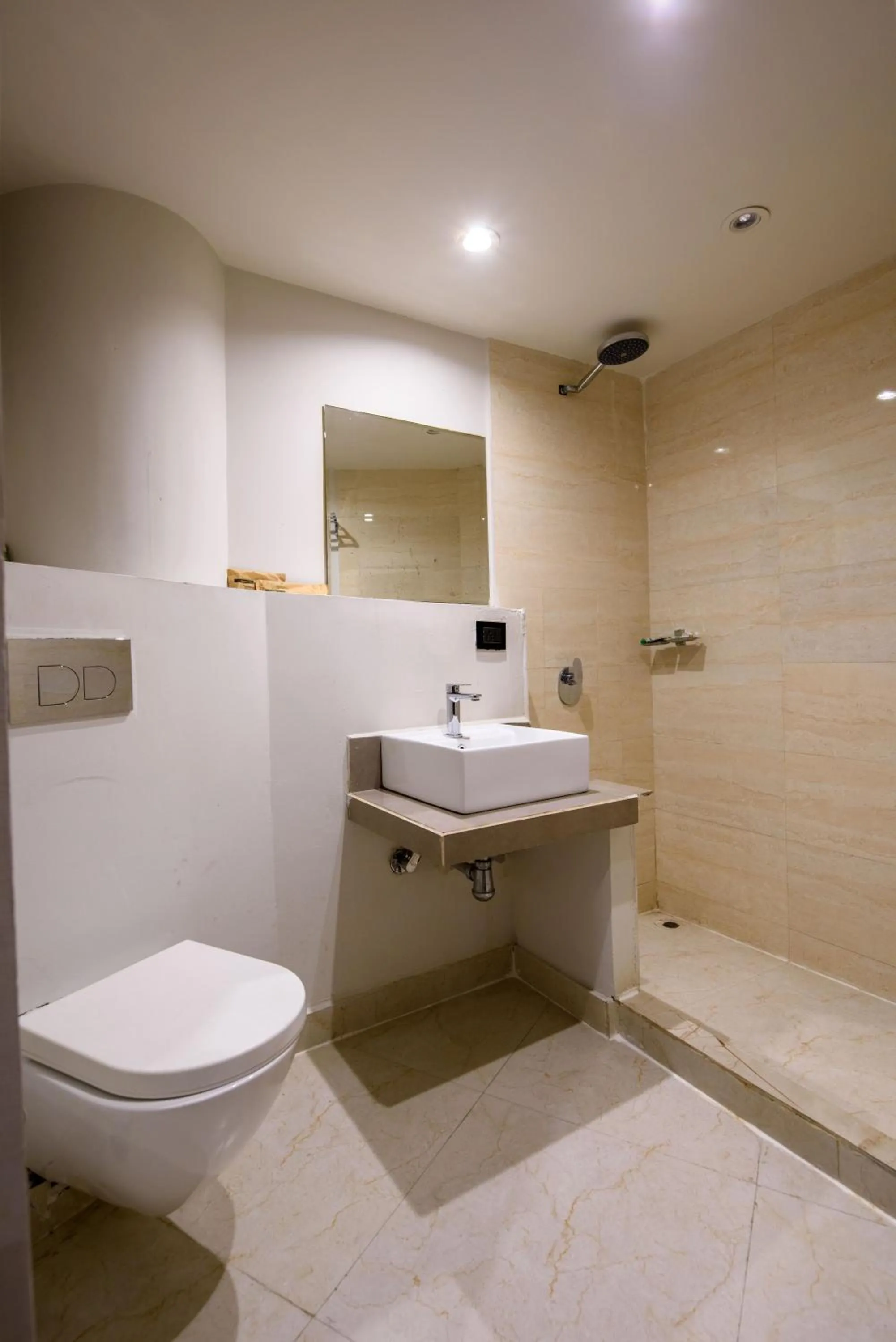 Bathroom in Emerald Hotel