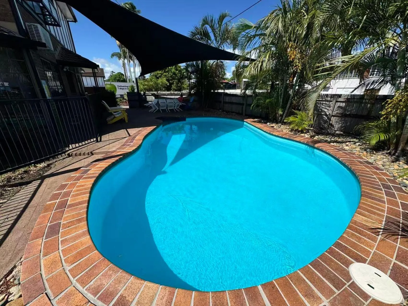 Swimming pool in Shakespeare Motel