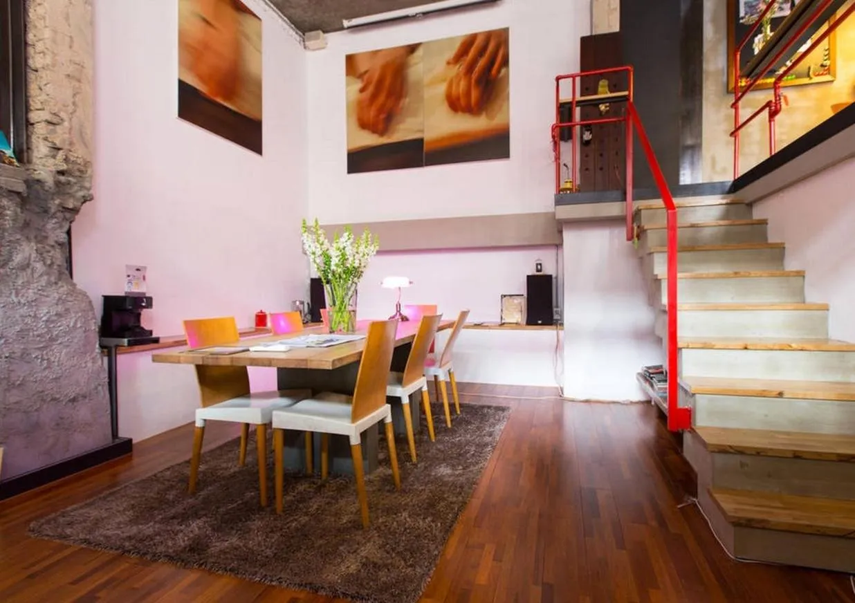 Decorative detail in I House Chinchin