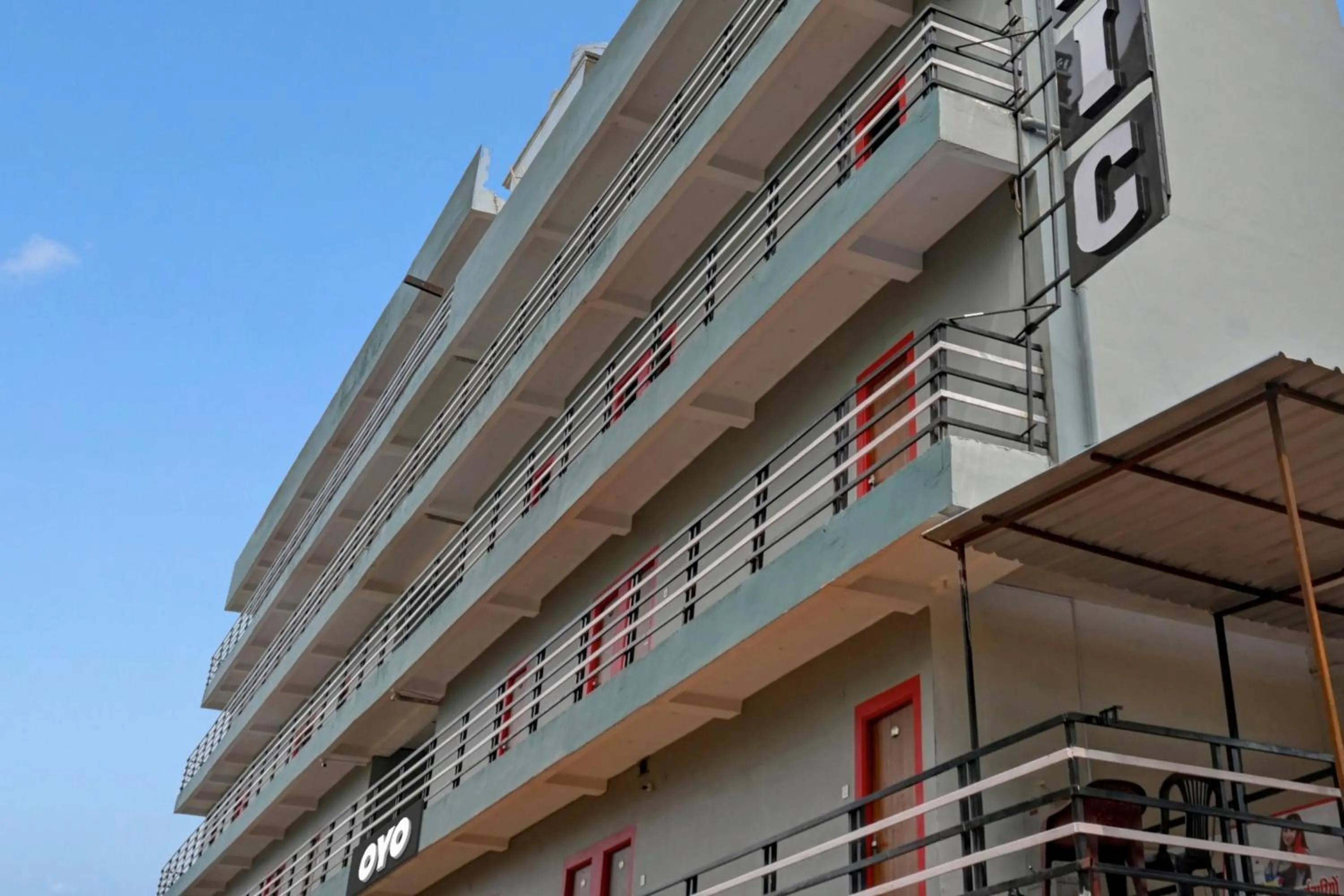 Facade/entrance in Hotel O Titanic