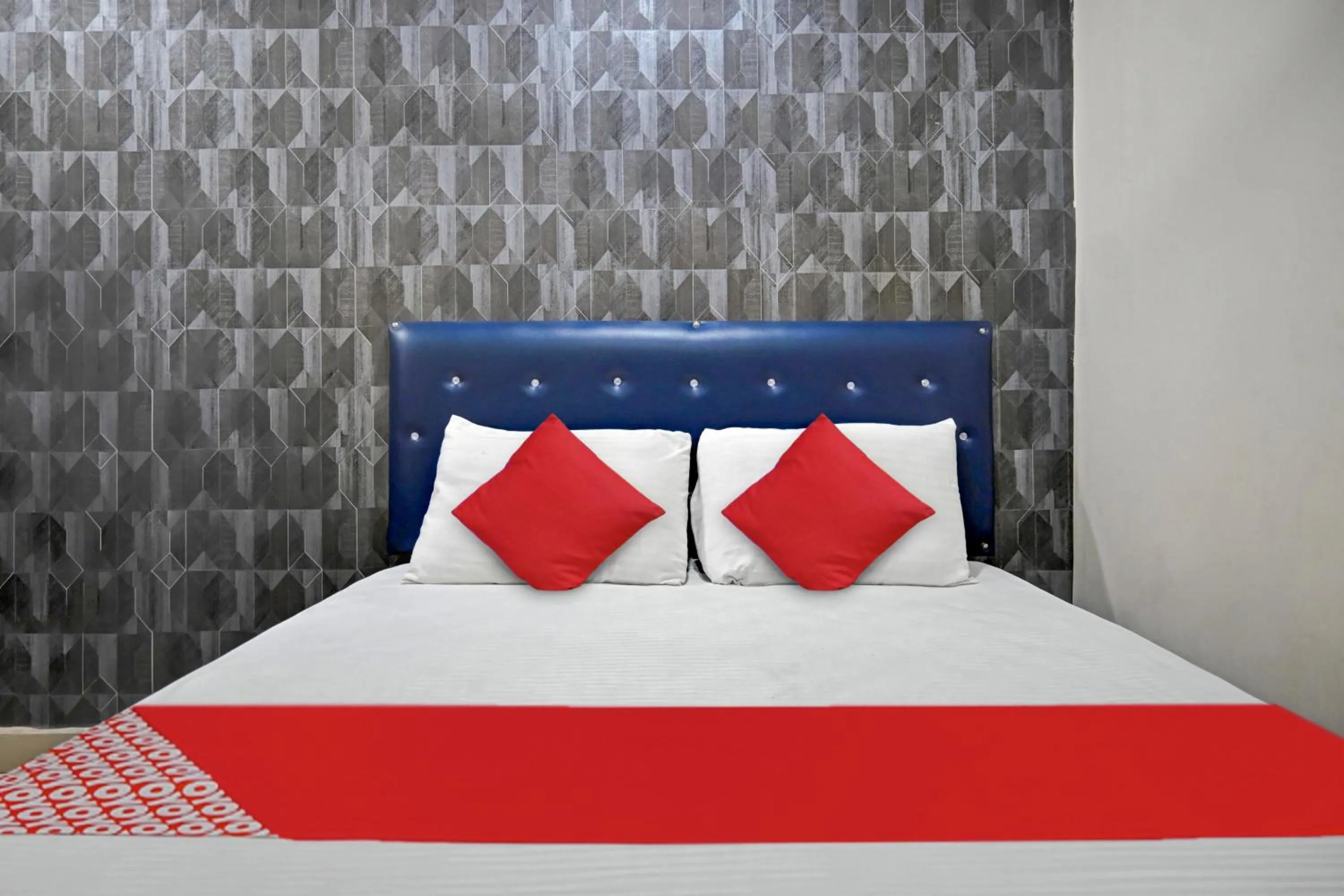 Bedroom in Hotel O Titanic