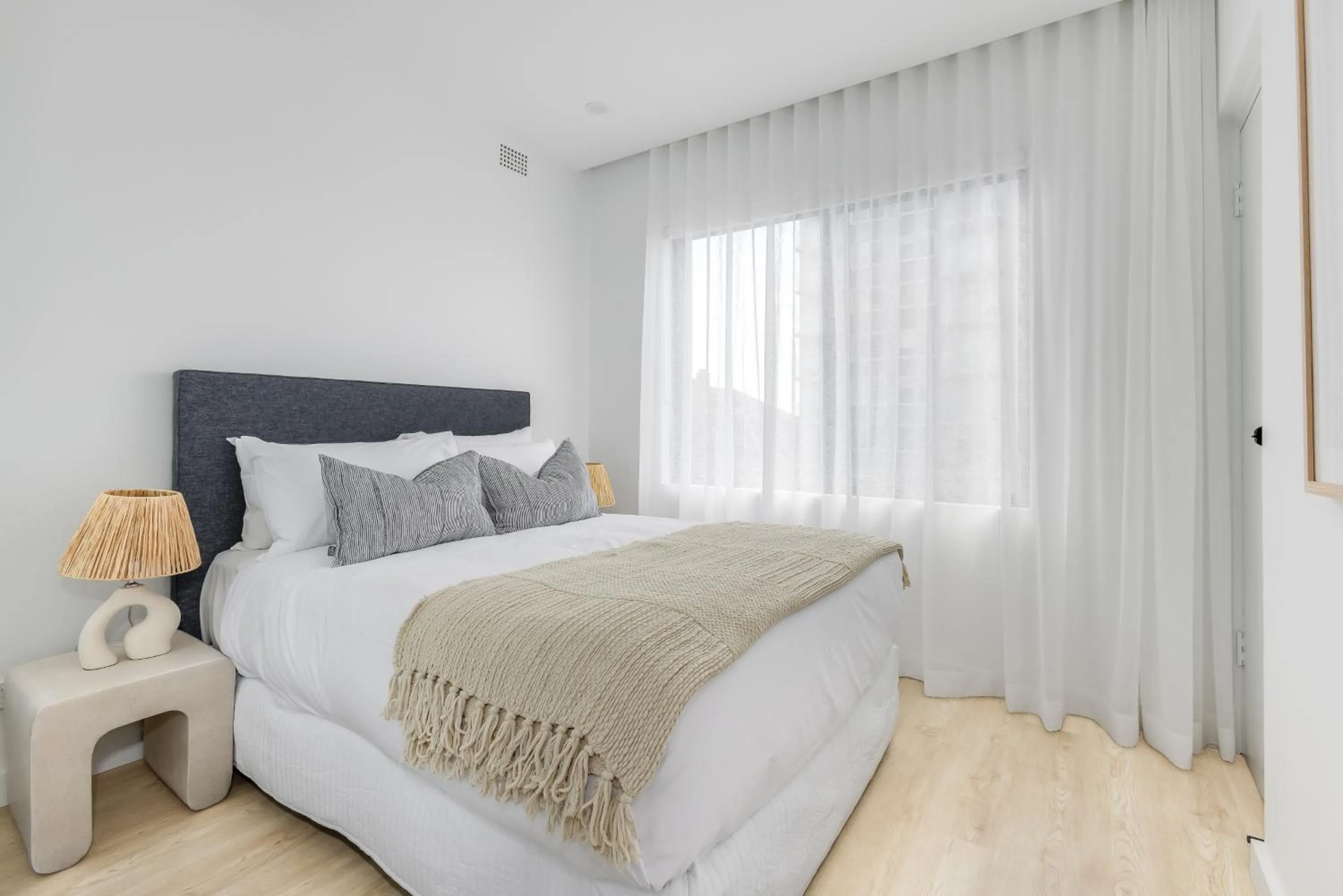 Kahlo Bondi - Luxury Escape - 2 Bedroom Furnished Apartments
