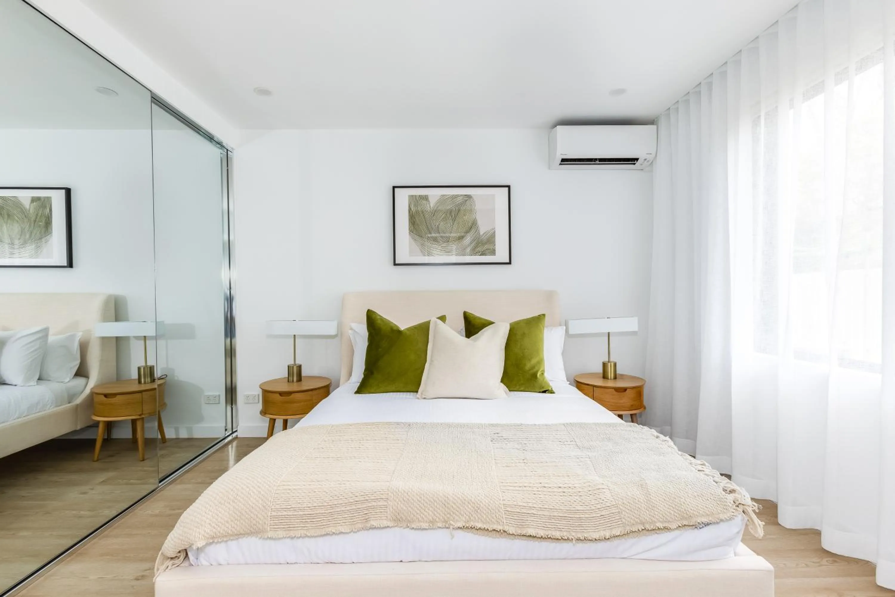 Kahlo Bondi - Luxury Escape - 2 Bedroom Furnished Apartments