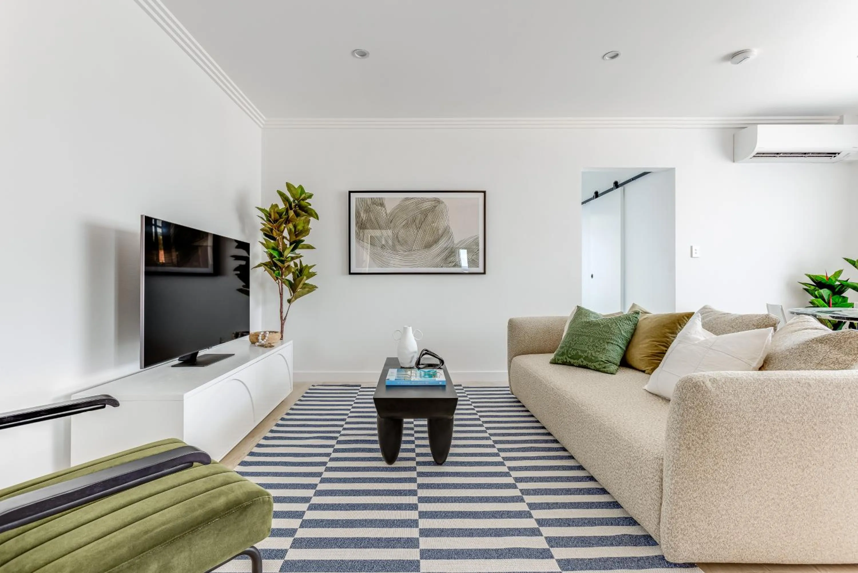 Kahlo Bondi - Luxury Escape - 2 Bedroom Furnished Apartments