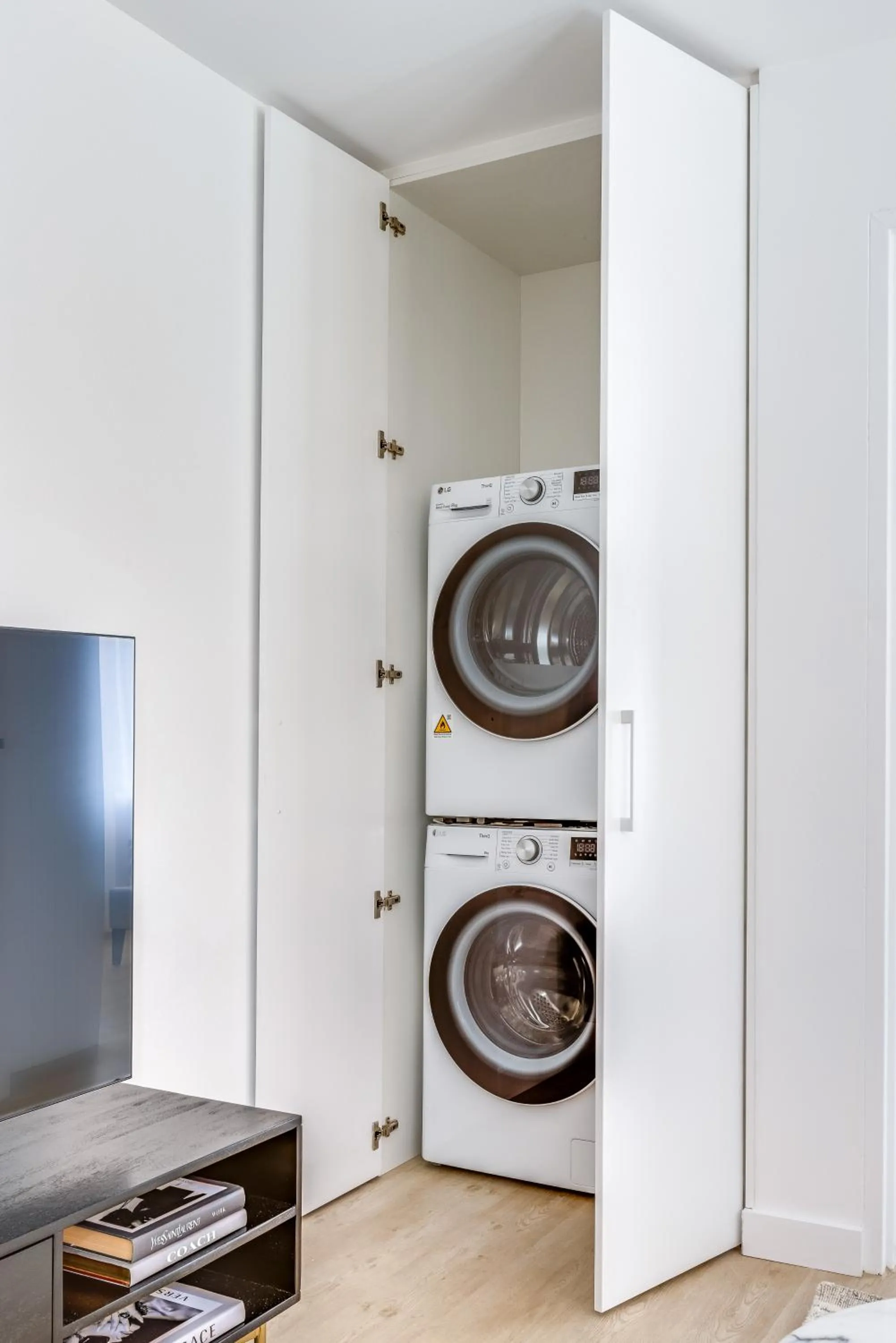 Kahlo Bondi - Luxury Escape - 2 Bedroom Furnished Apartments