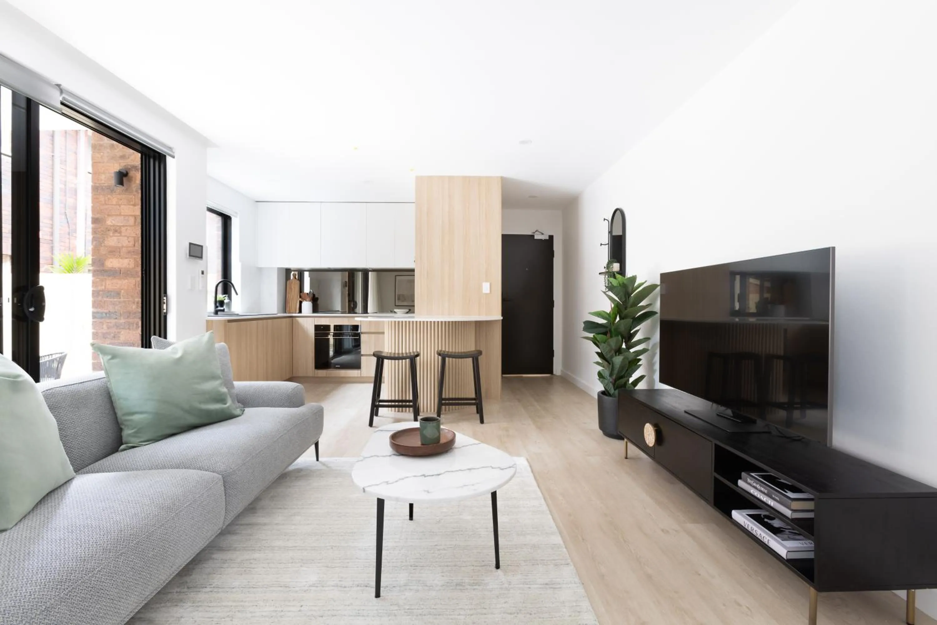 Kahlo Bondi - Luxury Escape - 2 Bedroom Furnished Apartments