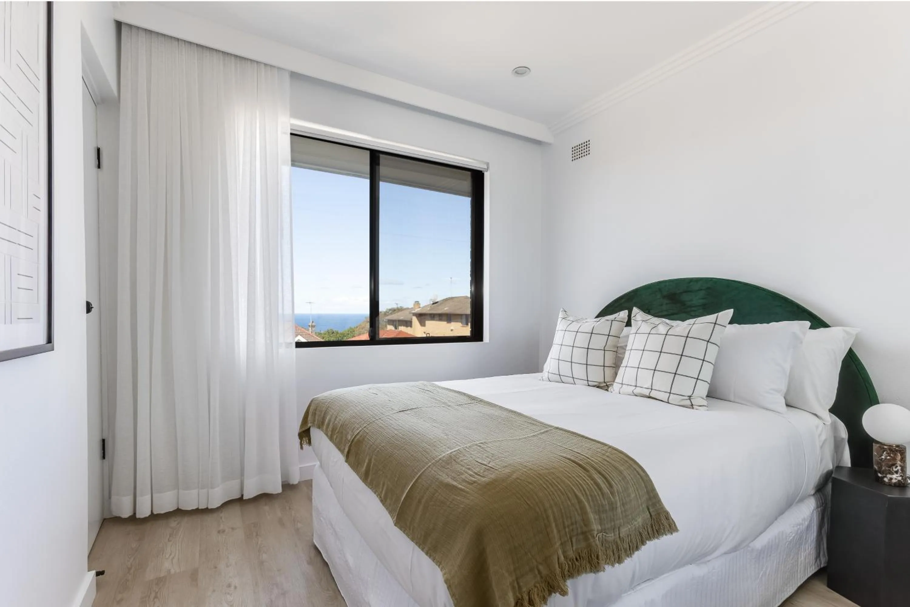 Kahlo Bondi - Luxury Escape - 2 Bedroom Furnished Apartments