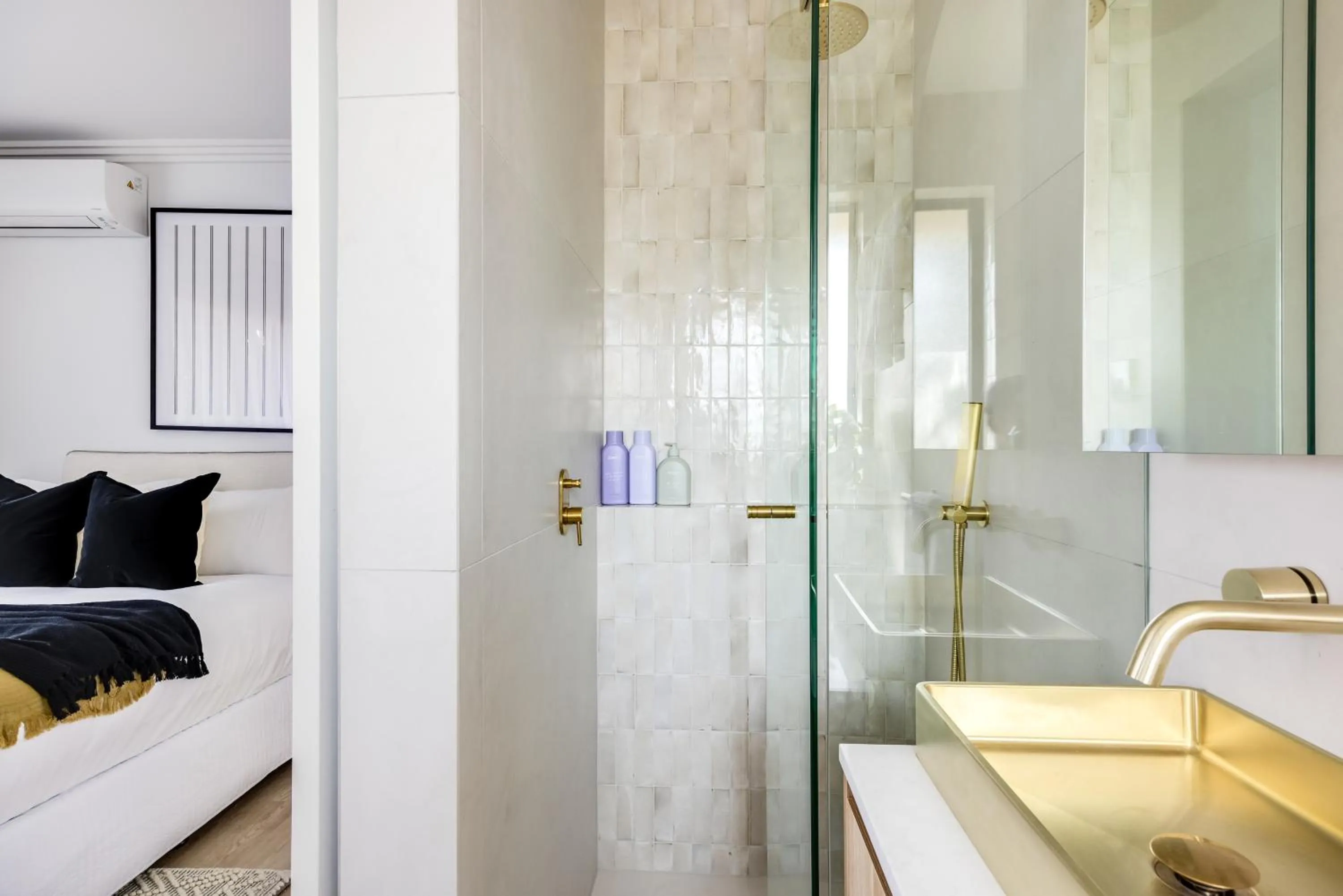 Kahlo Bondi - Luxury Escape - 2 Bedroom Furnished Apartments