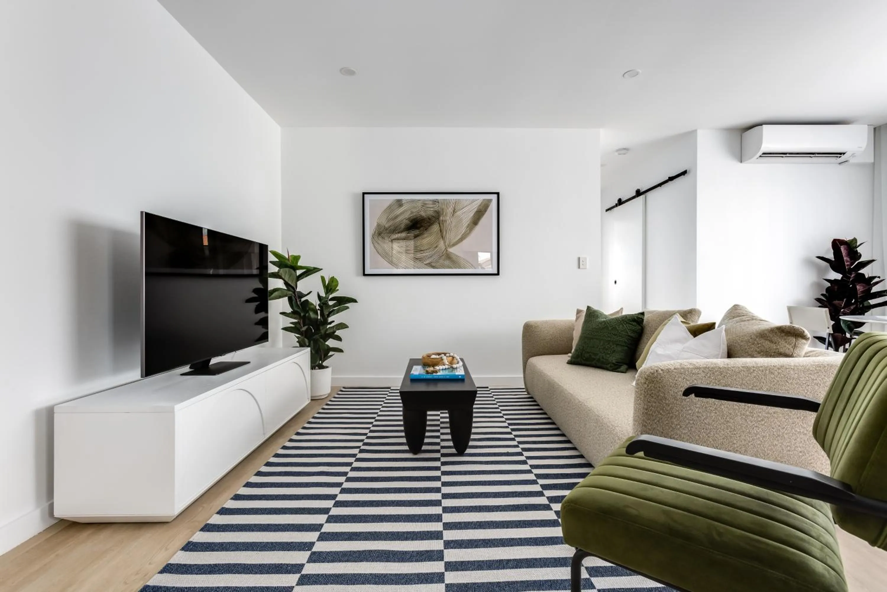 Kahlo Bondi - Luxury Escape - 2 Bedroom Furnished Apartments