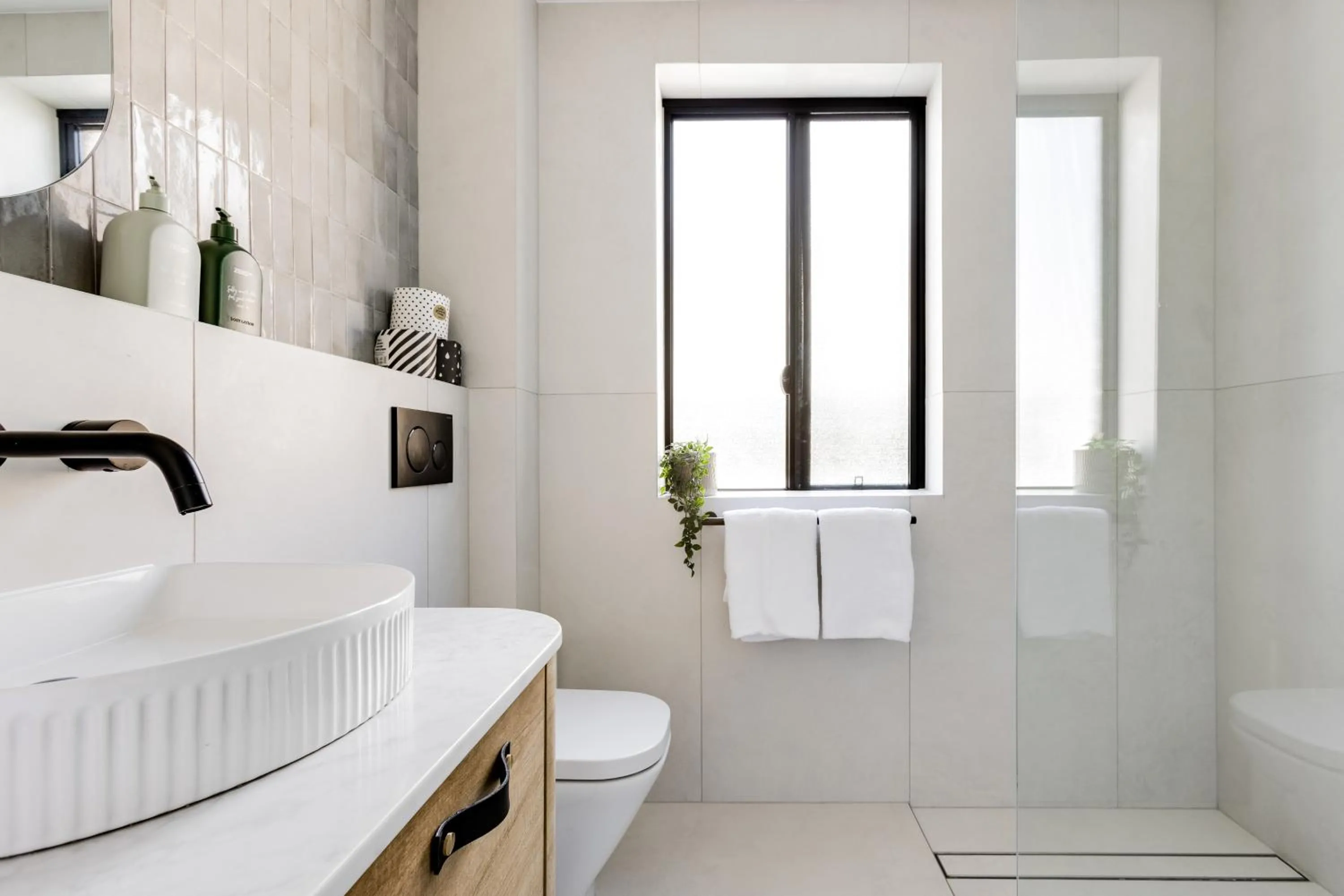 Kahlo Bondi - Luxury Escape - 2 Bedroom Furnished Apartments