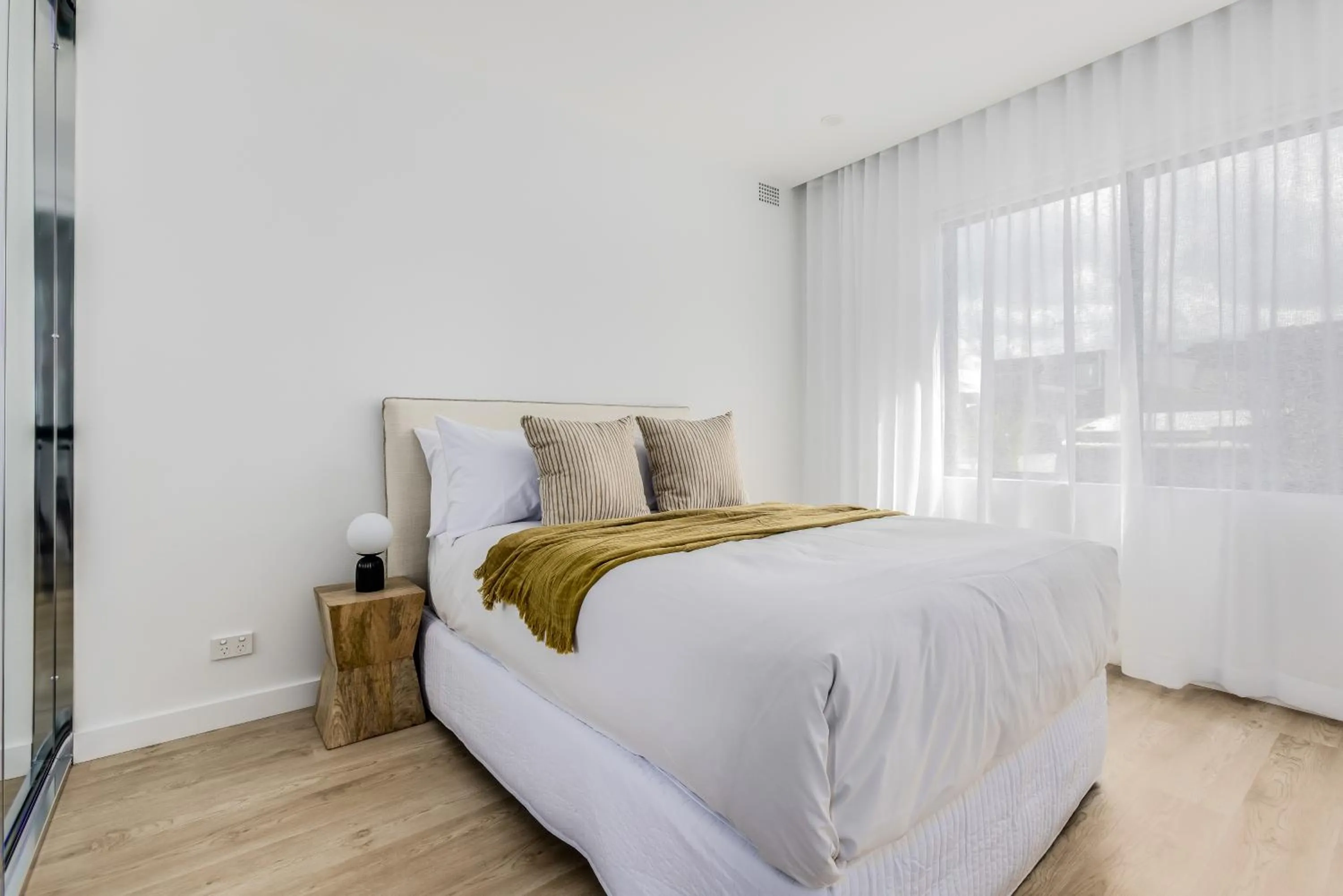 Kahlo Bondi - Luxury Escape - 2 Bedroom Furnished Apartments