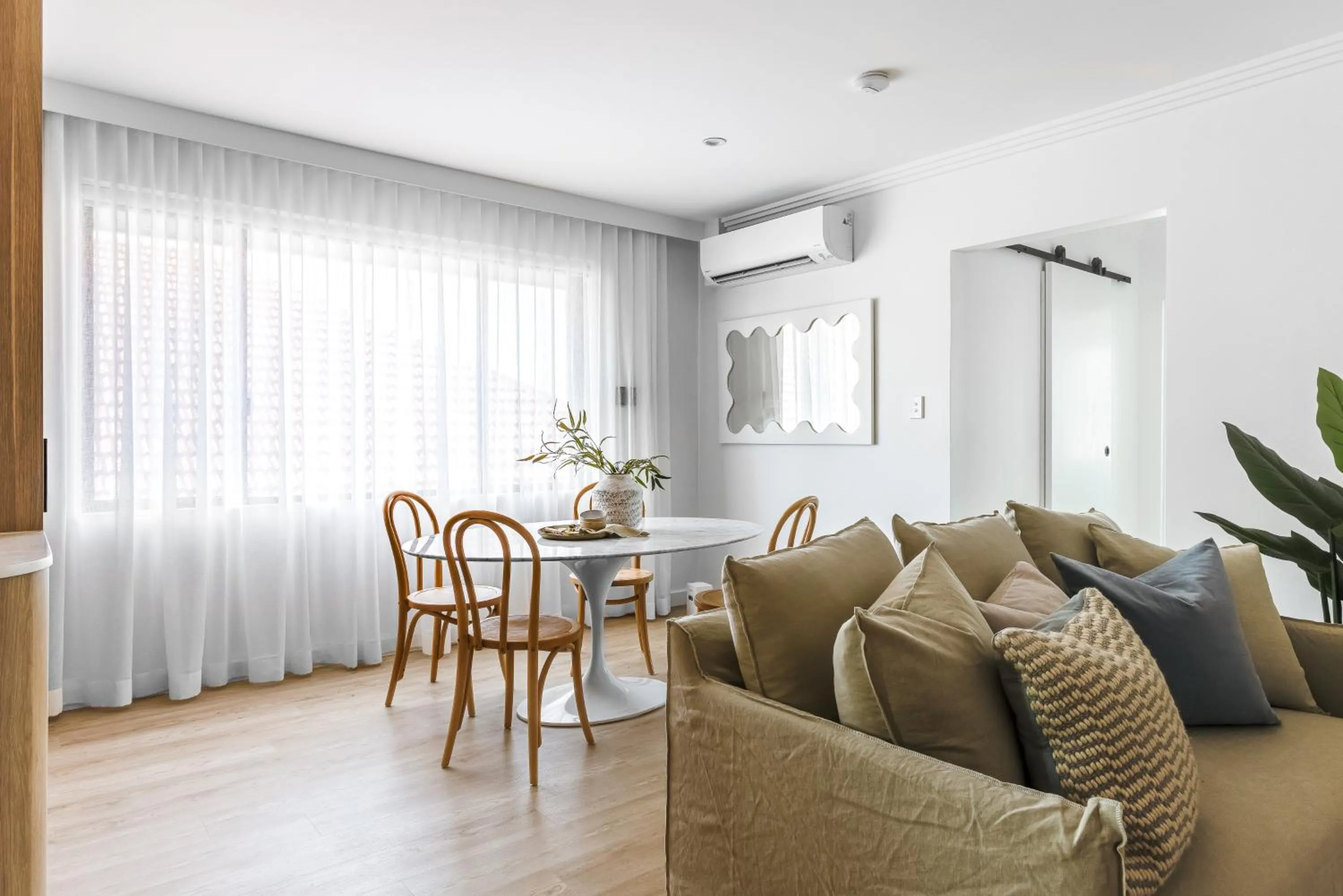 Kahlo Bondi - Luxury Escape - 2 Bedroom Furnished Apartments