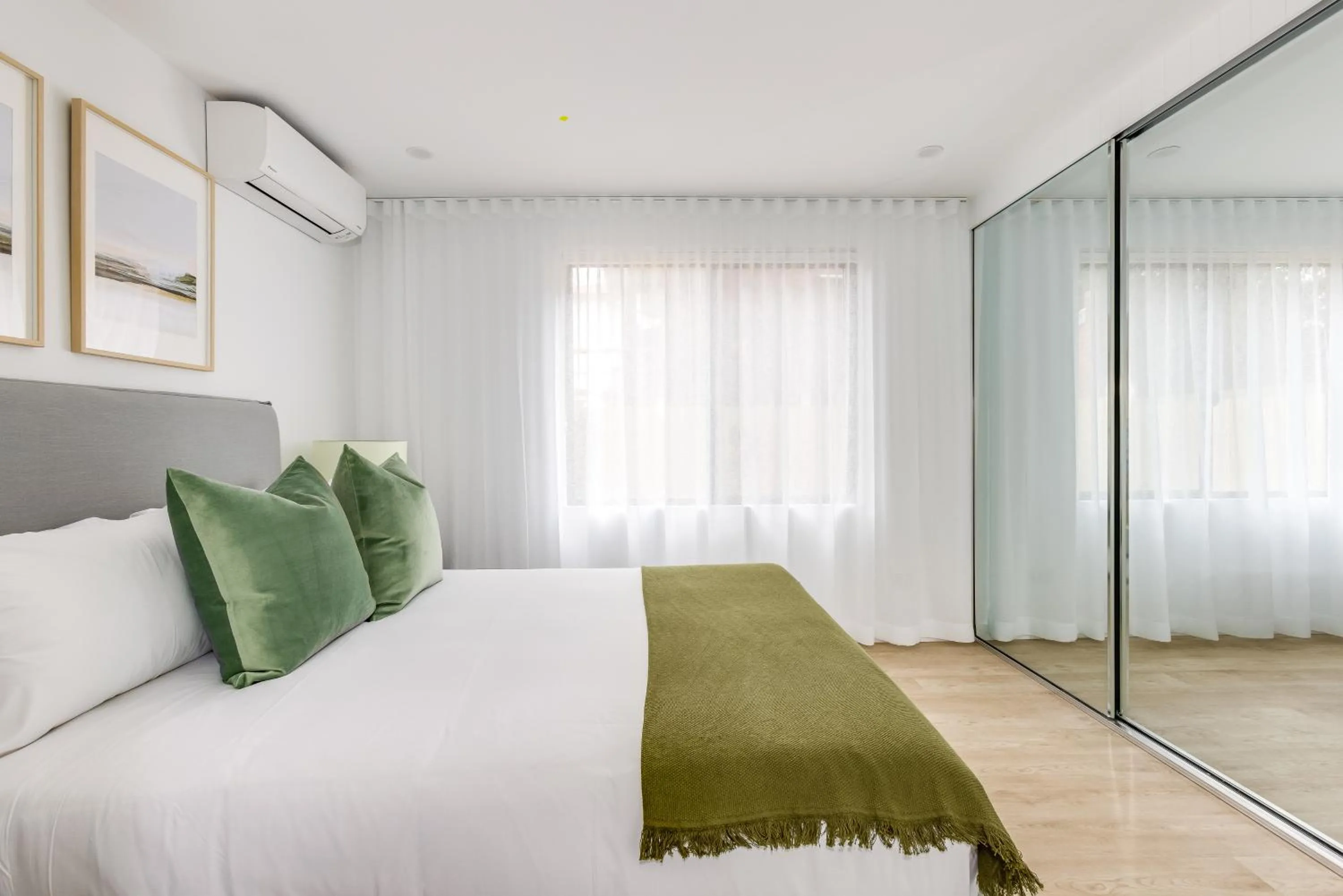 Kahlo Bondi - Luxury Escape - 2 Bedroom Furnished Apartments