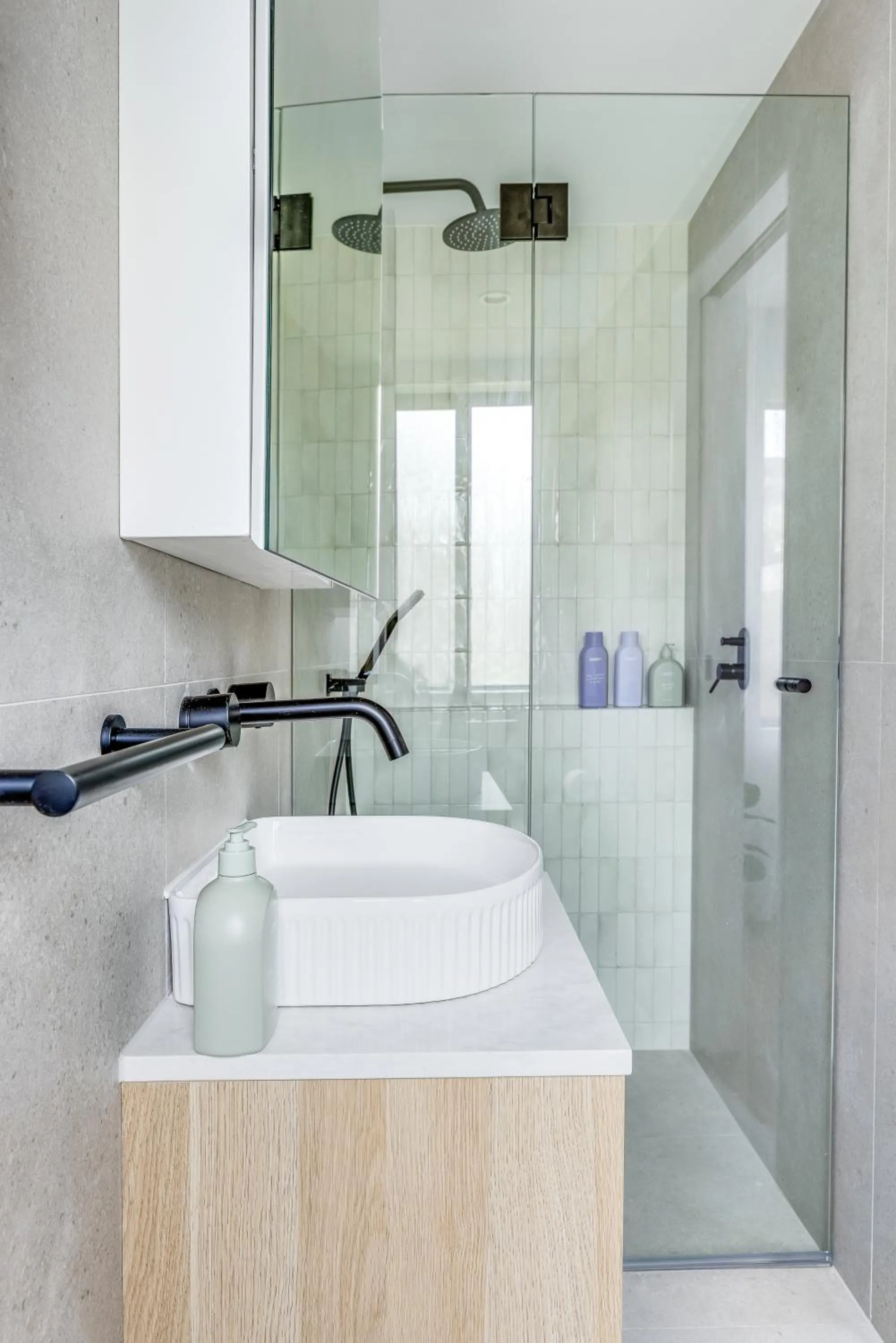 Kahlo Bondi - Luxury Escape - 2 Bedroom Furnished Apartments