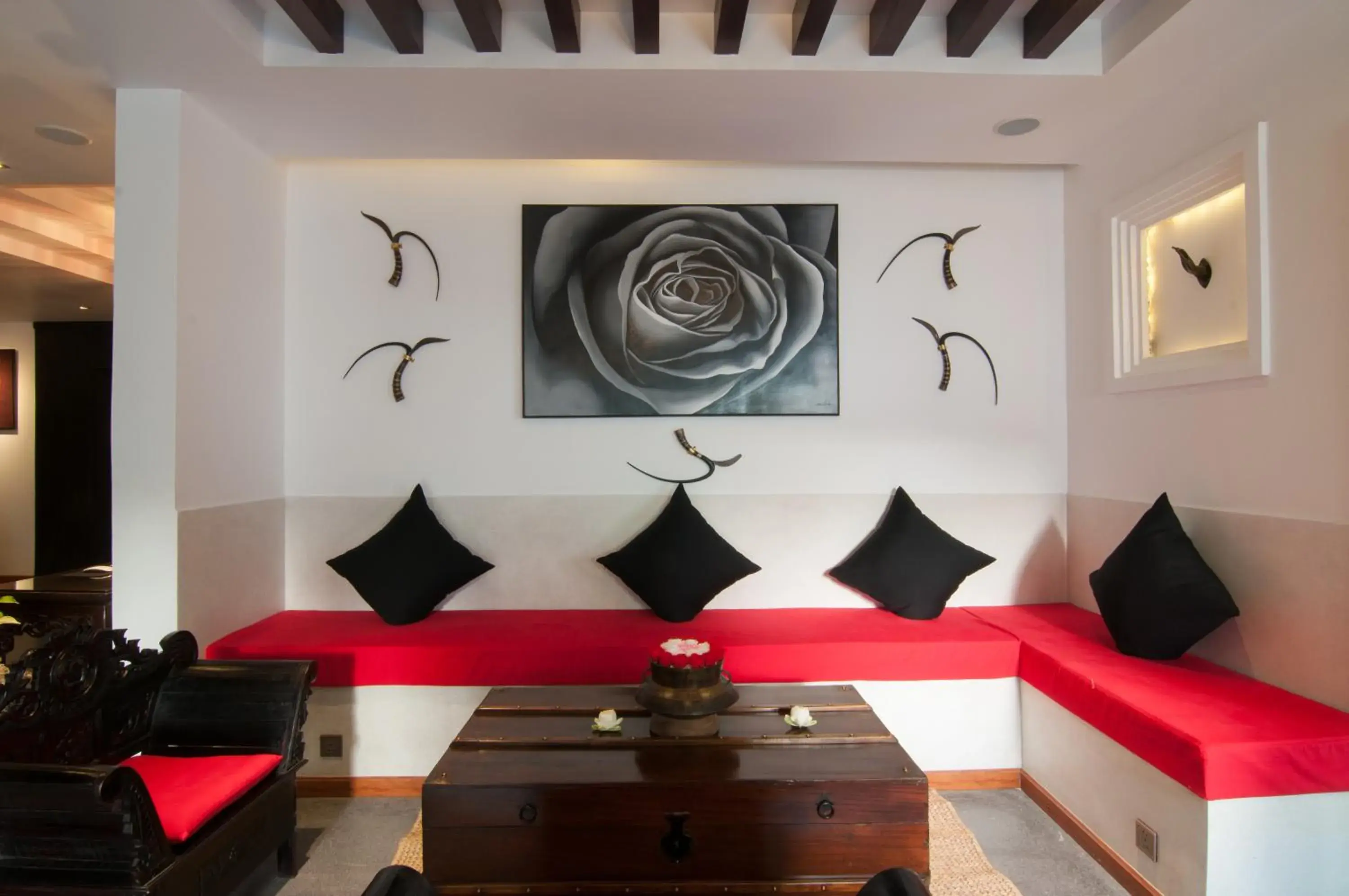 Lobby or reception in La Rose Suites Lobby or reception in La Rose Suites