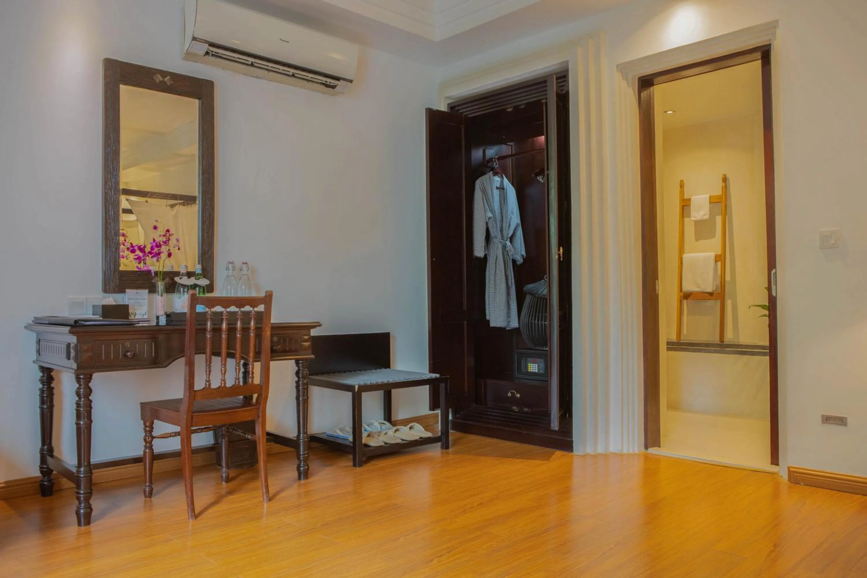 Bathroom in La Rose Suites