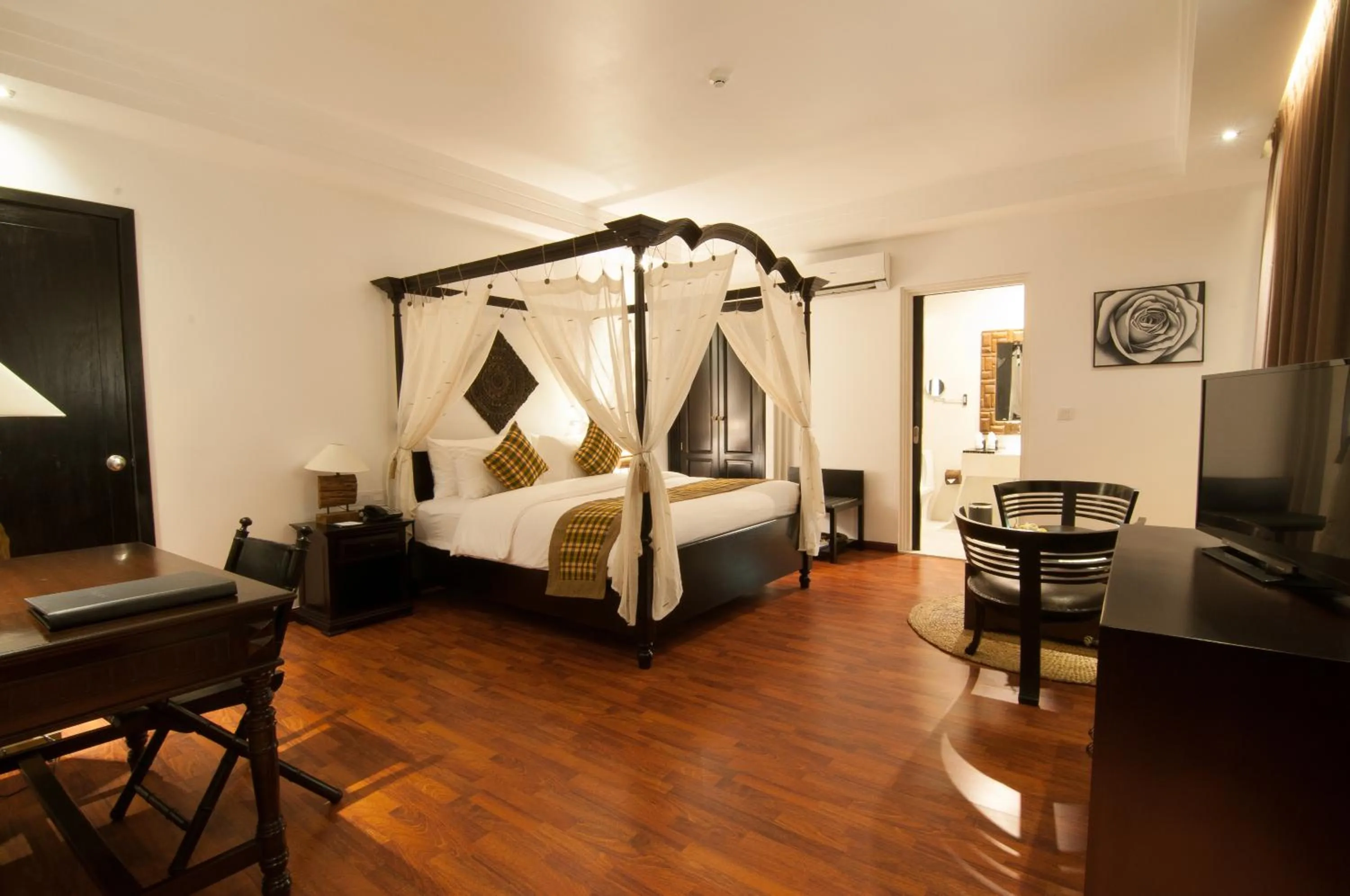 Bedroom, Bed in La Rose Suites