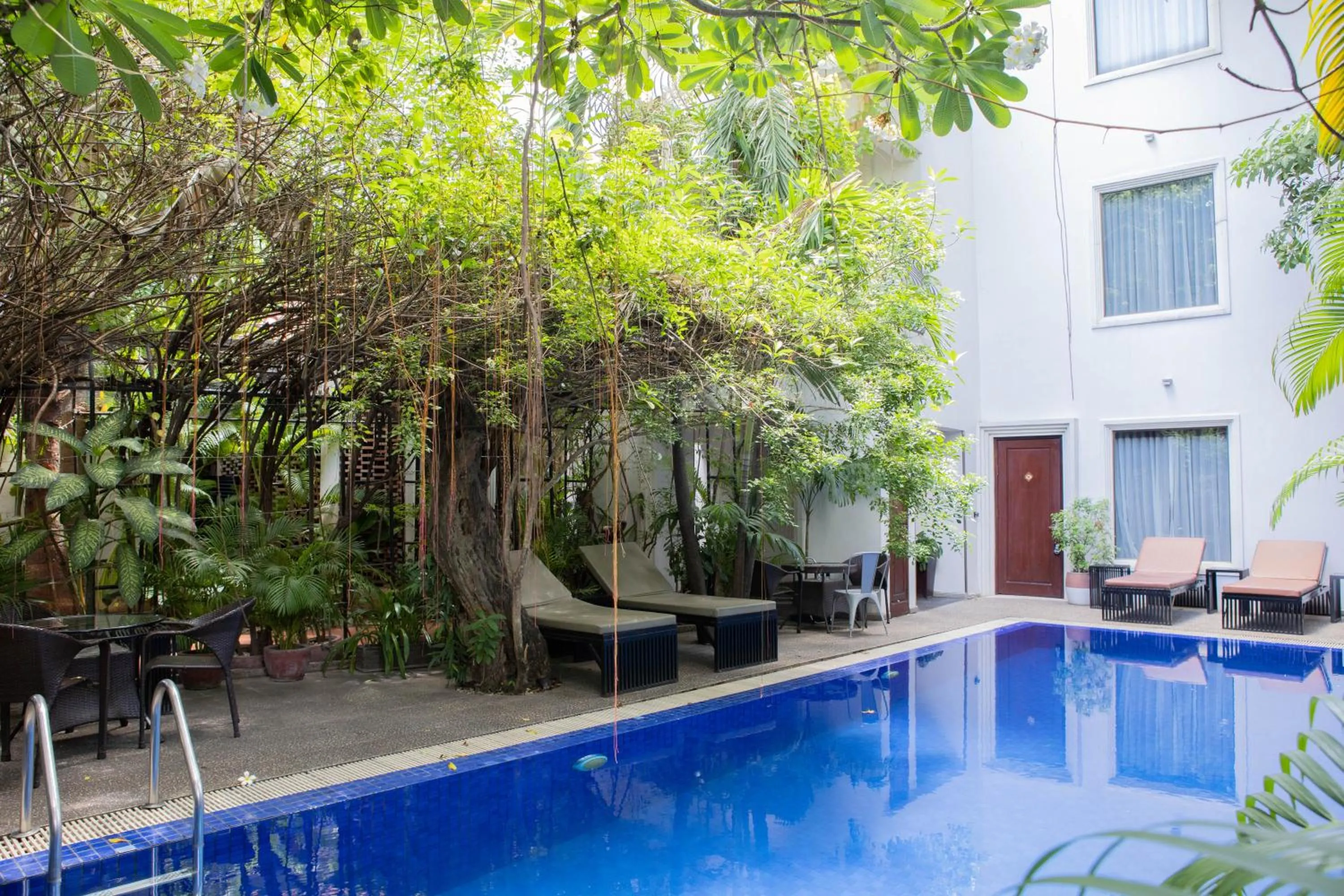 Swimming pool in La Rose Suites