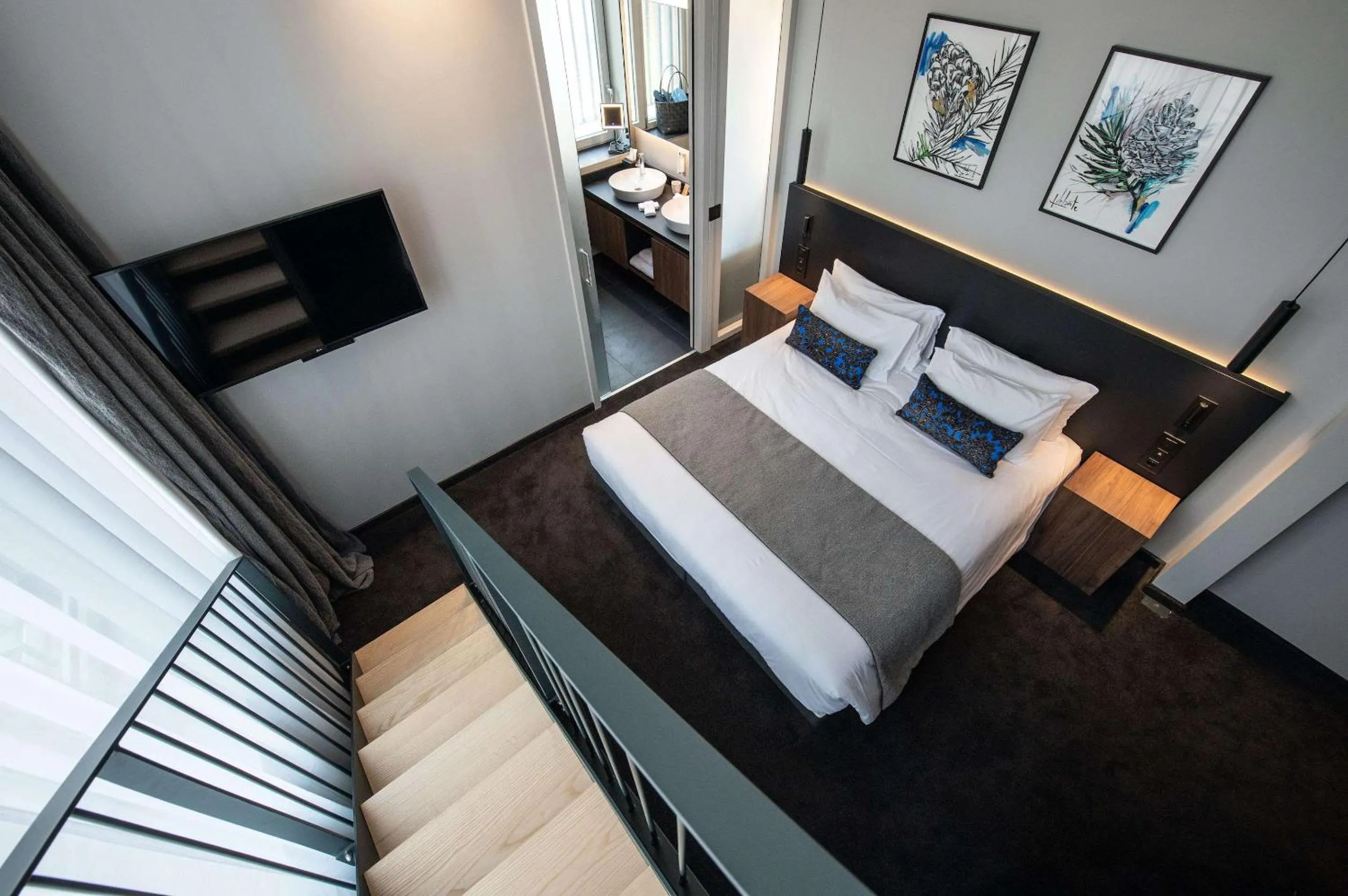 Photo of the whole room, Bed in Best Western Premier Le Chapitre Hotel and Spa