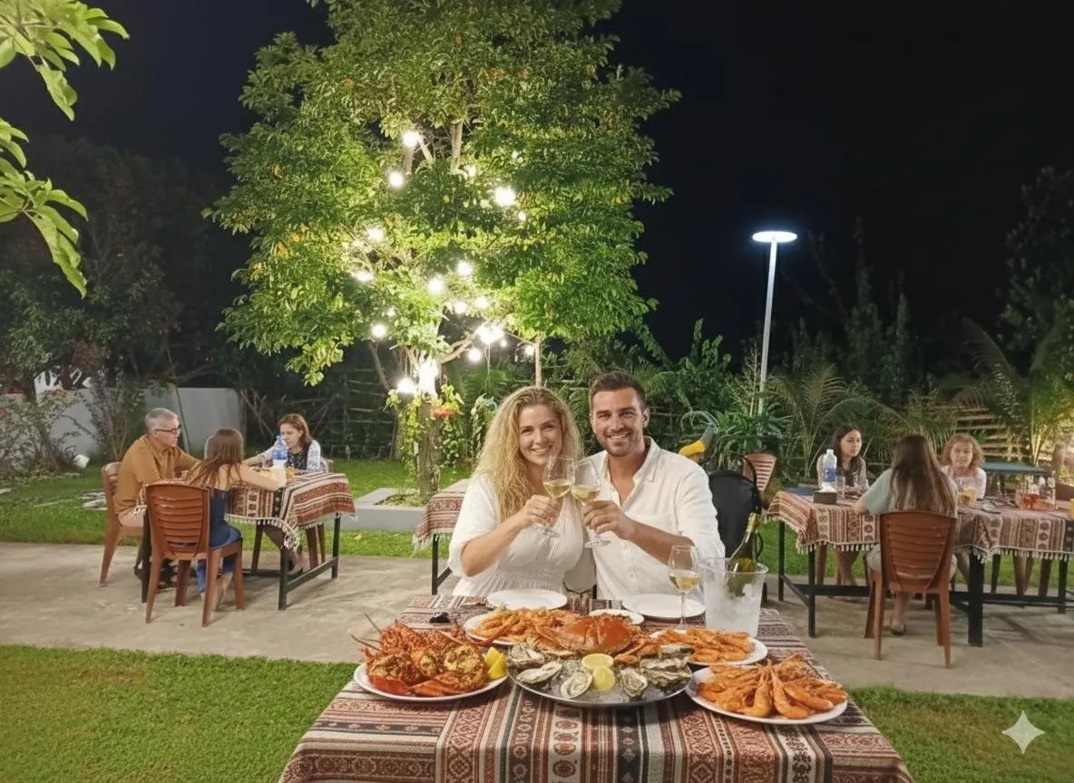 Restaurant/places to eat in Catba Papillon Garden Bungalows & Resort