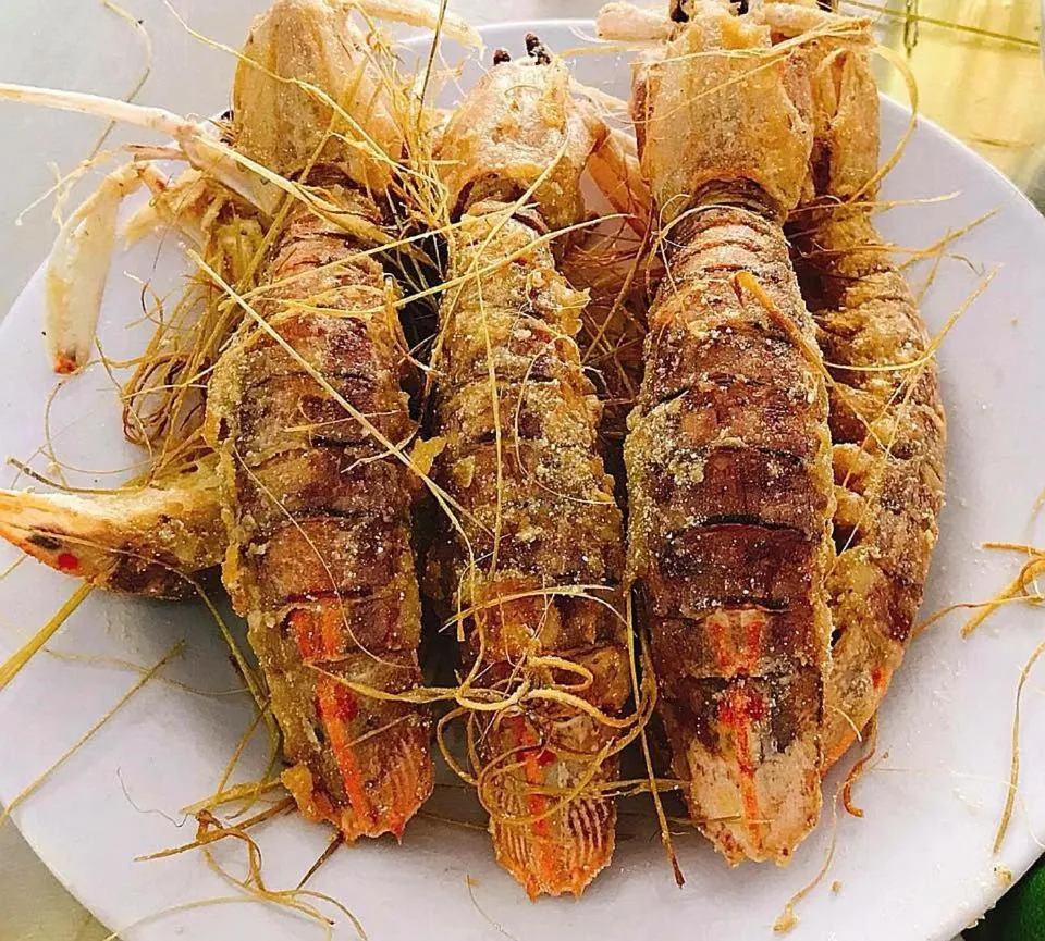 Food and drinks in Catba Papillon Garden Bungalows & Resort