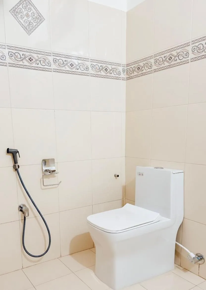 Toilet in Hotel Sea View Palace - the beach hotel