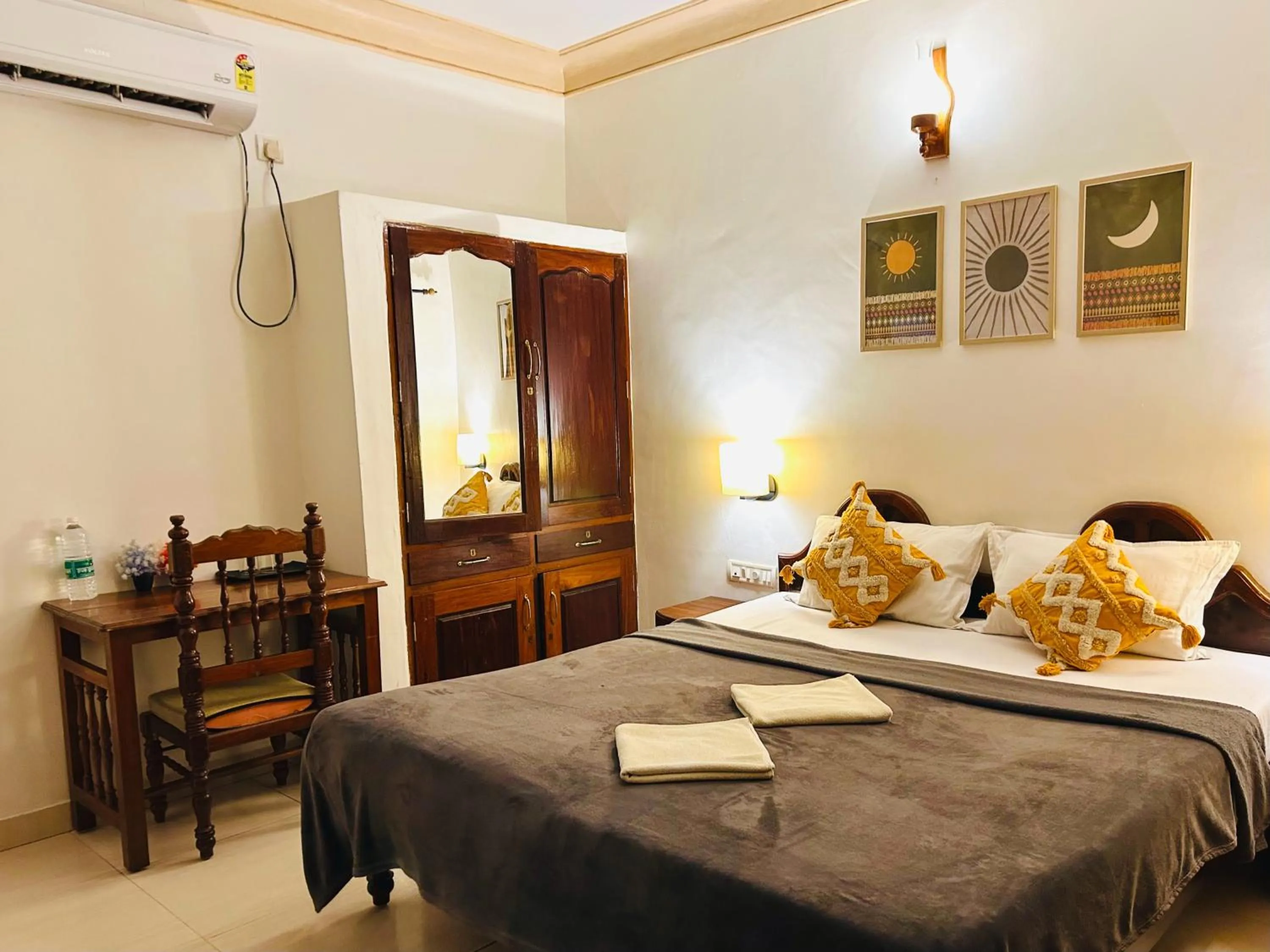 Bed in Hotel Sea View Palace - the beach hotel