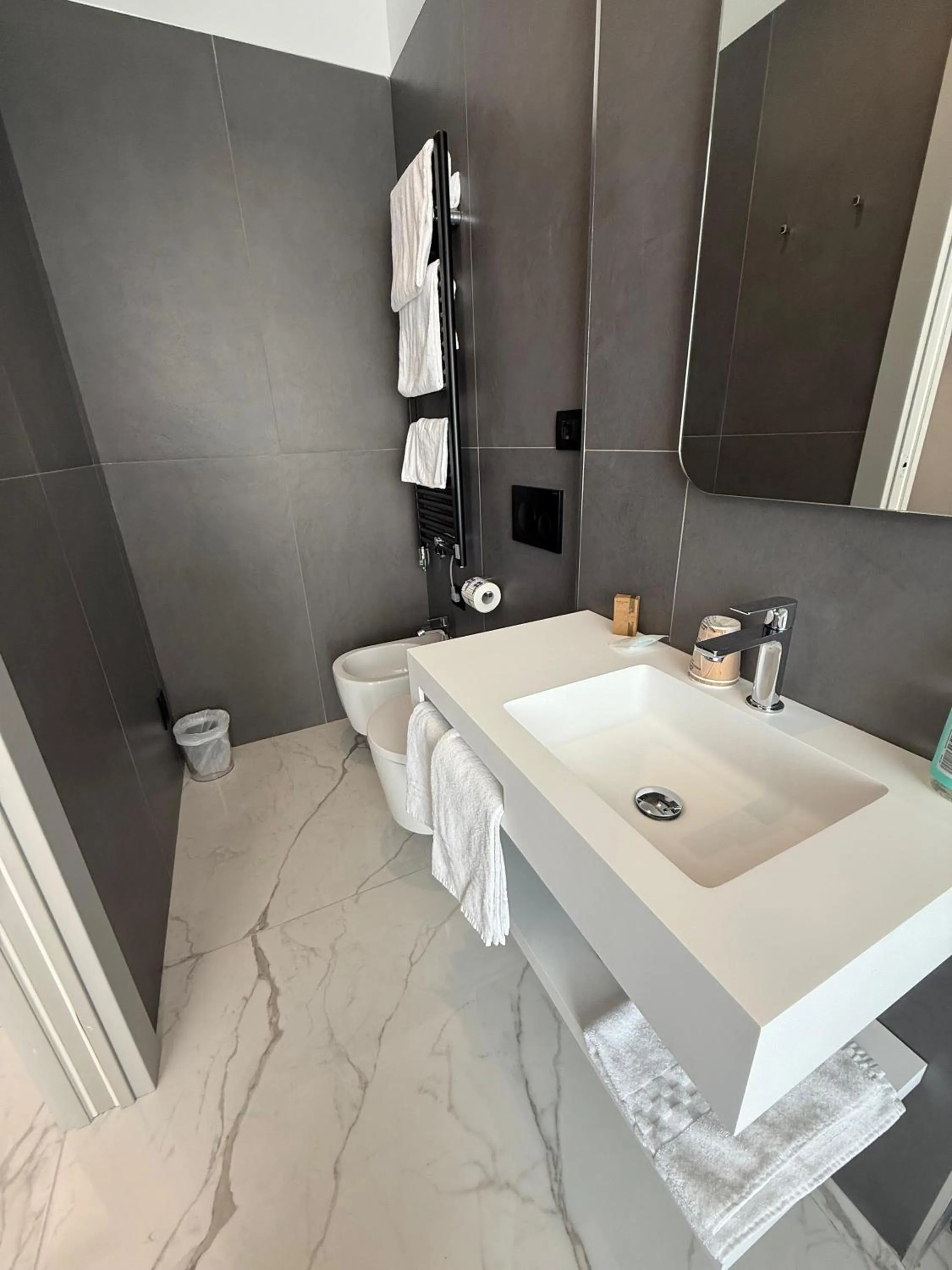 Bathroom in Hotel Villa Levi