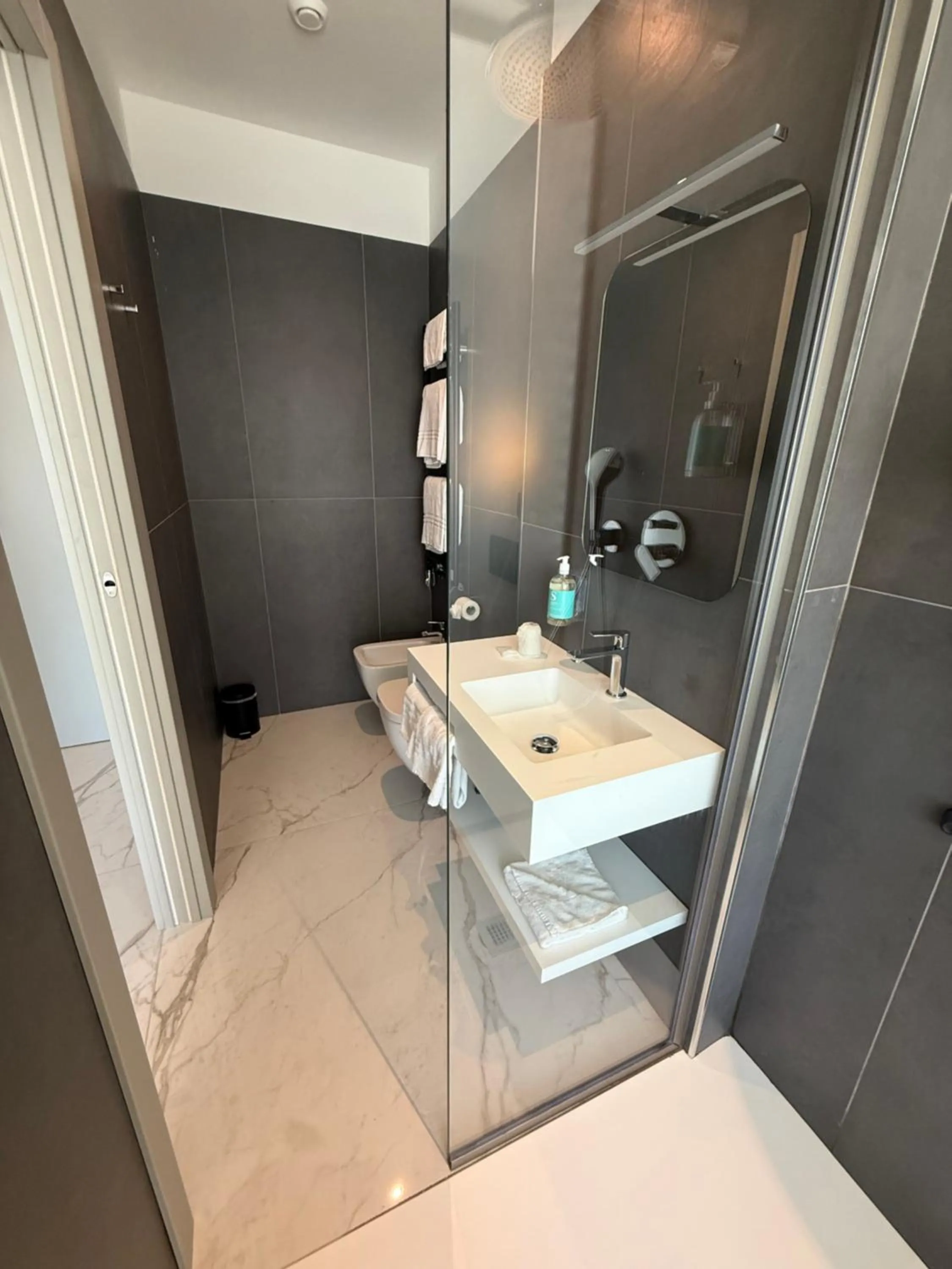 Shower in Hotel Villa Levi