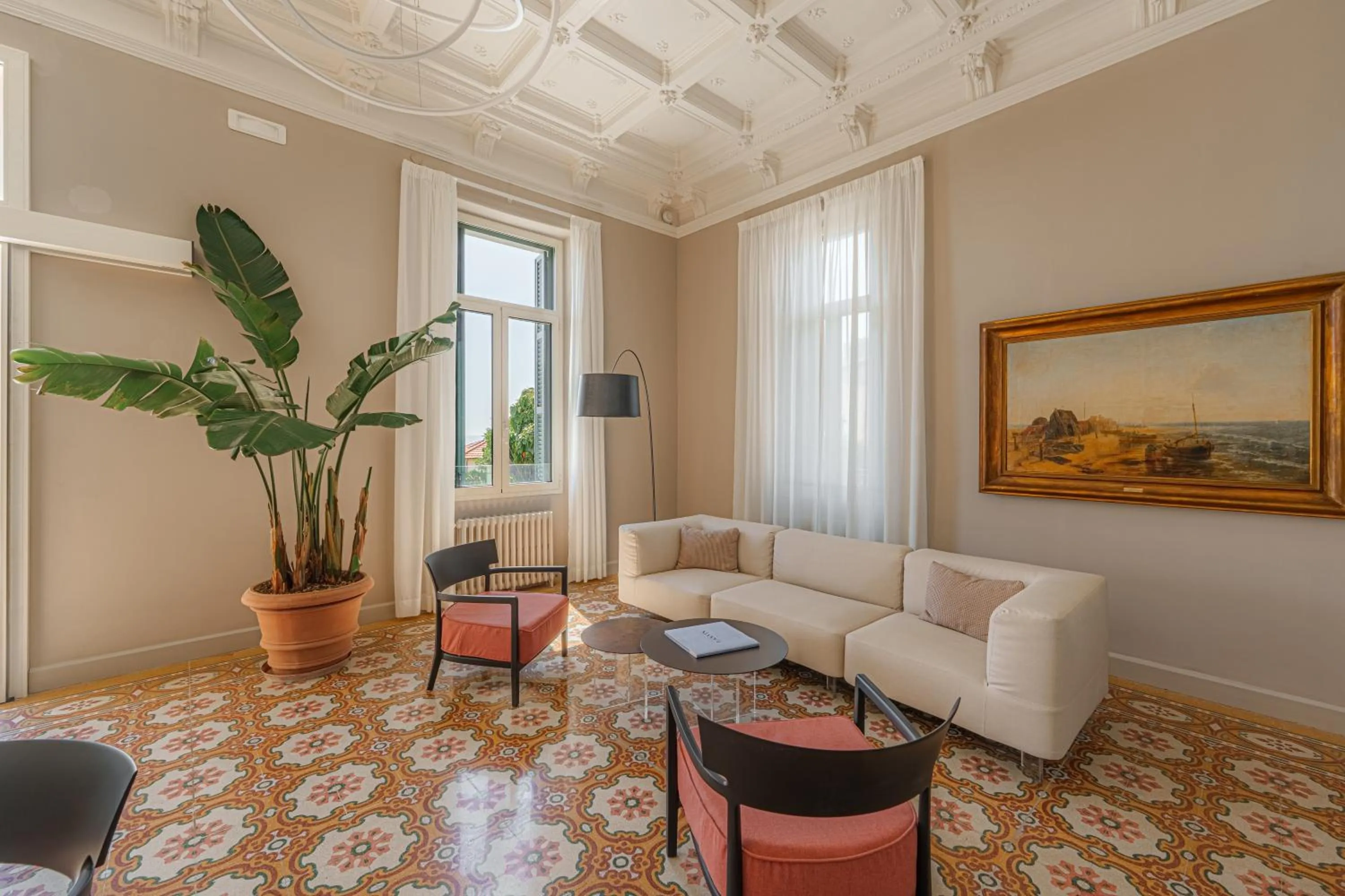 Communal lounge/ TV room in Hotel Villa Levi