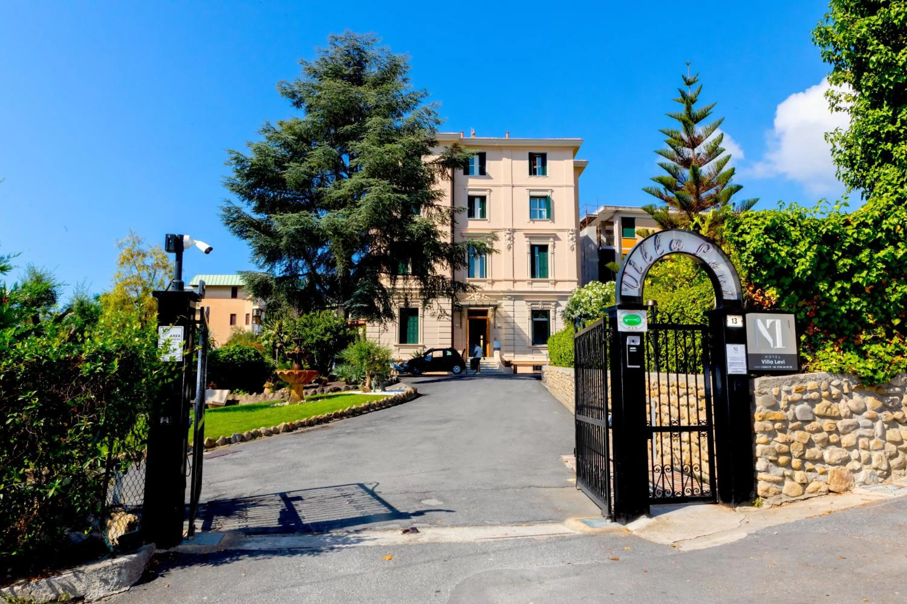 Property building in Hotel Villa Levi