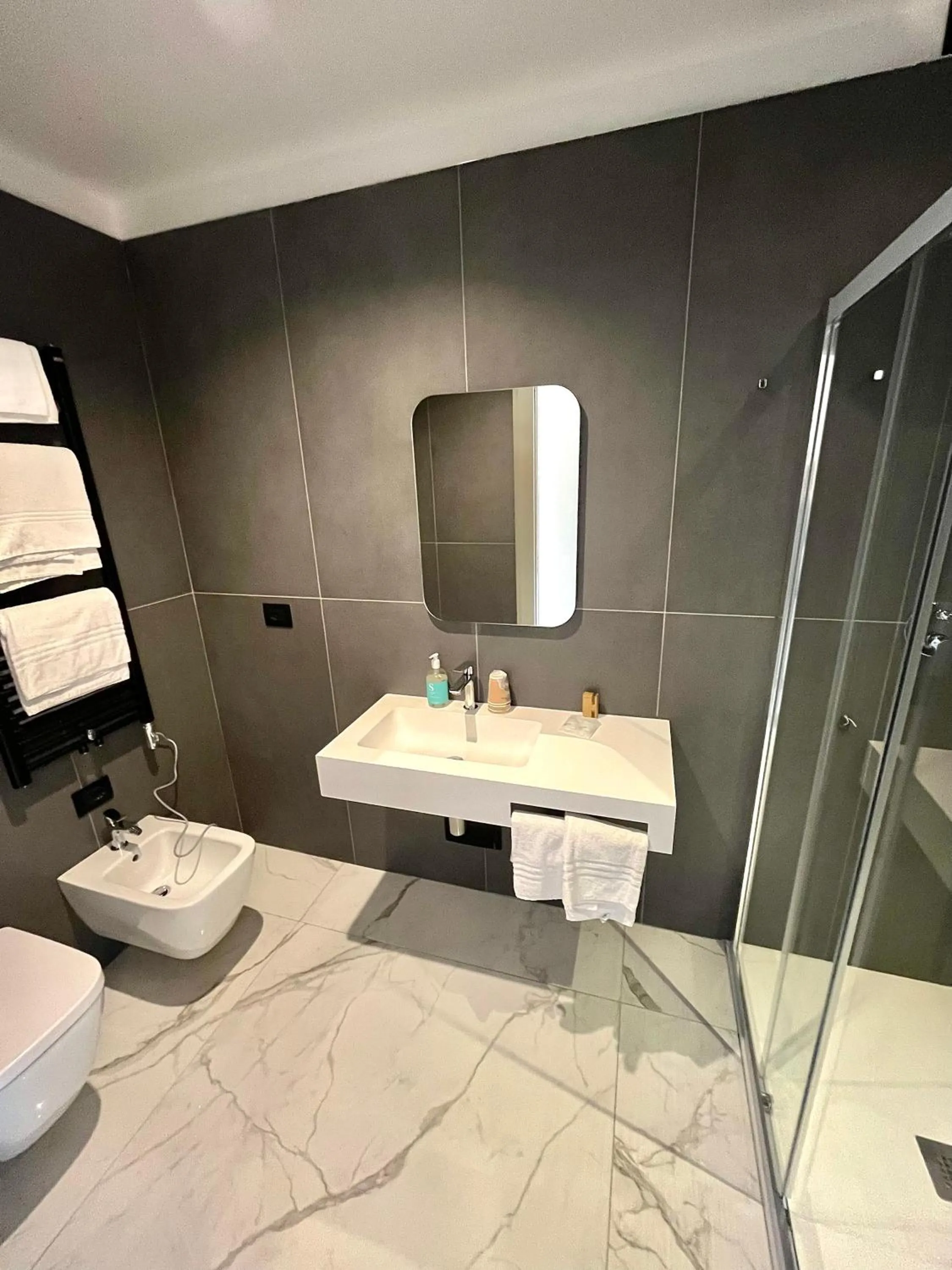 Bathroom in Hotel Villa Levi