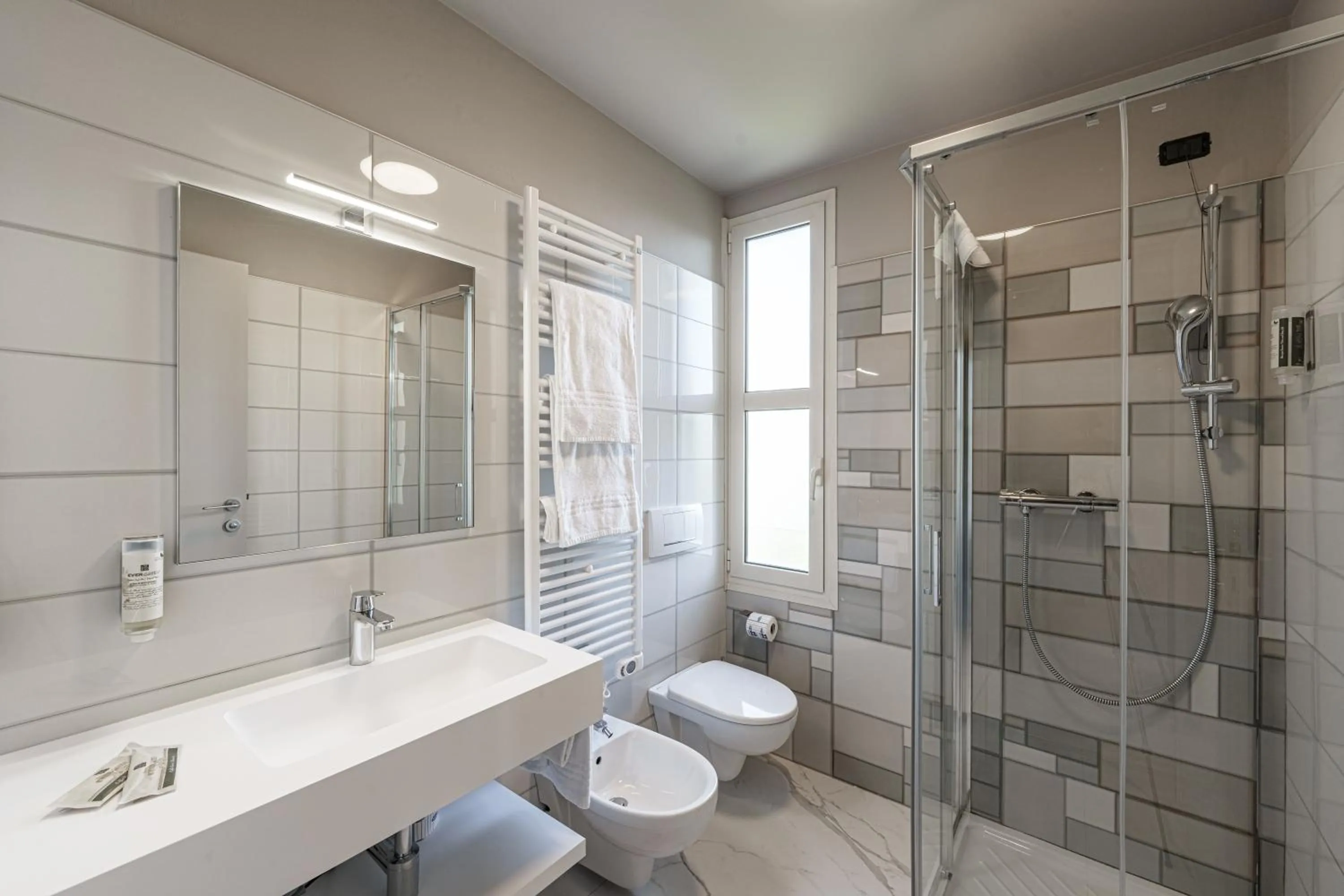 Shower in Hotel Villa Levi