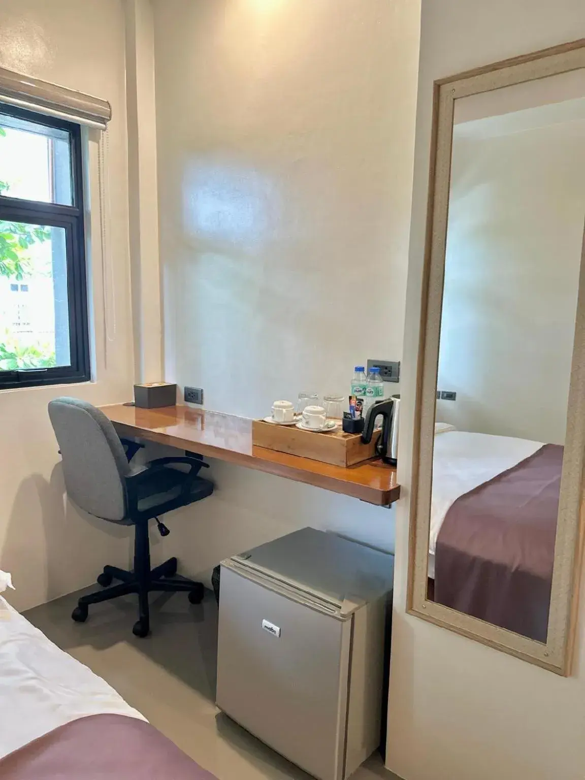 hair dresser, Bed in Koze Suites hair dresser, Bed in Koze Suites