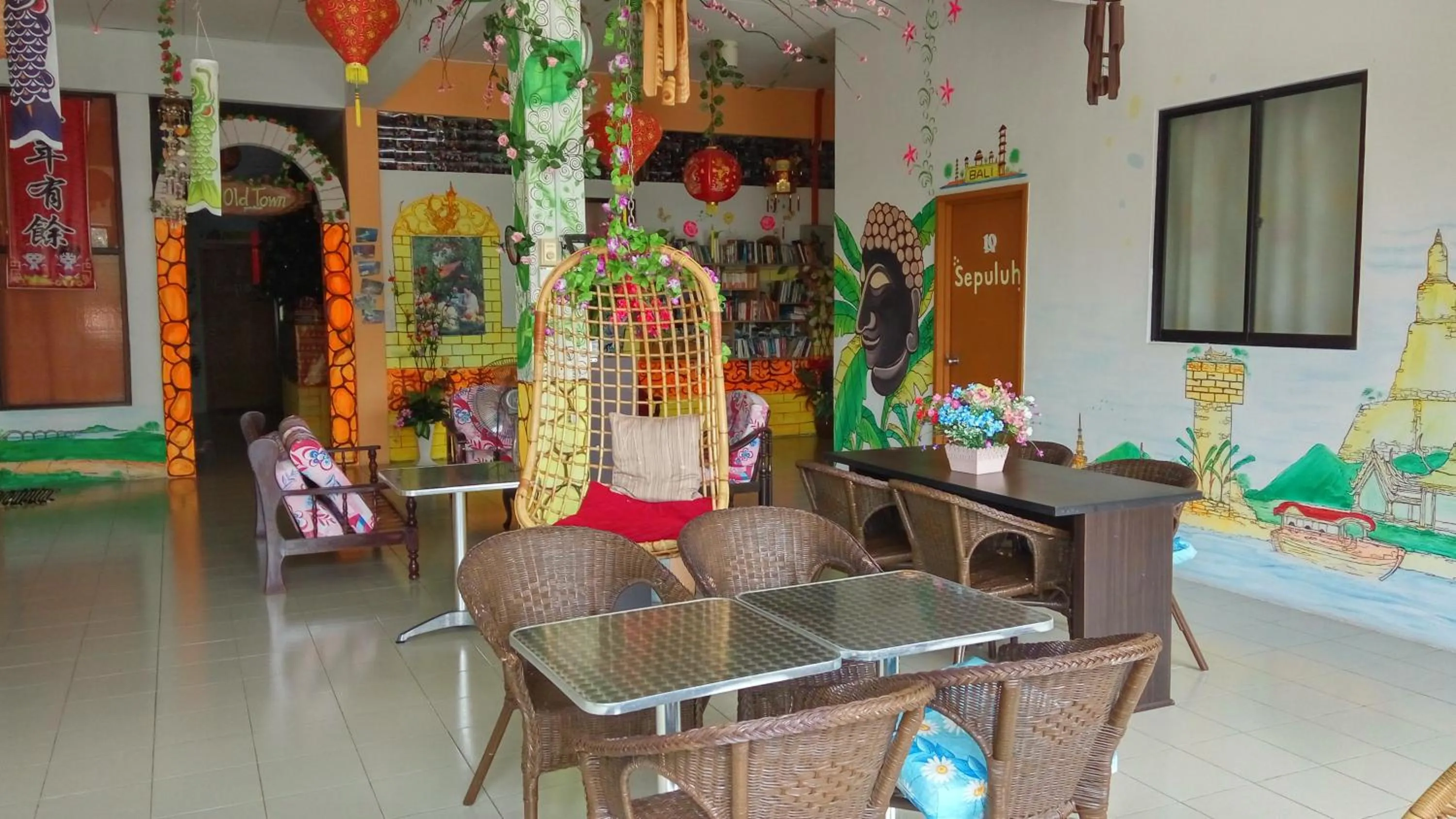 Lounge or bar in Old Town Guest House