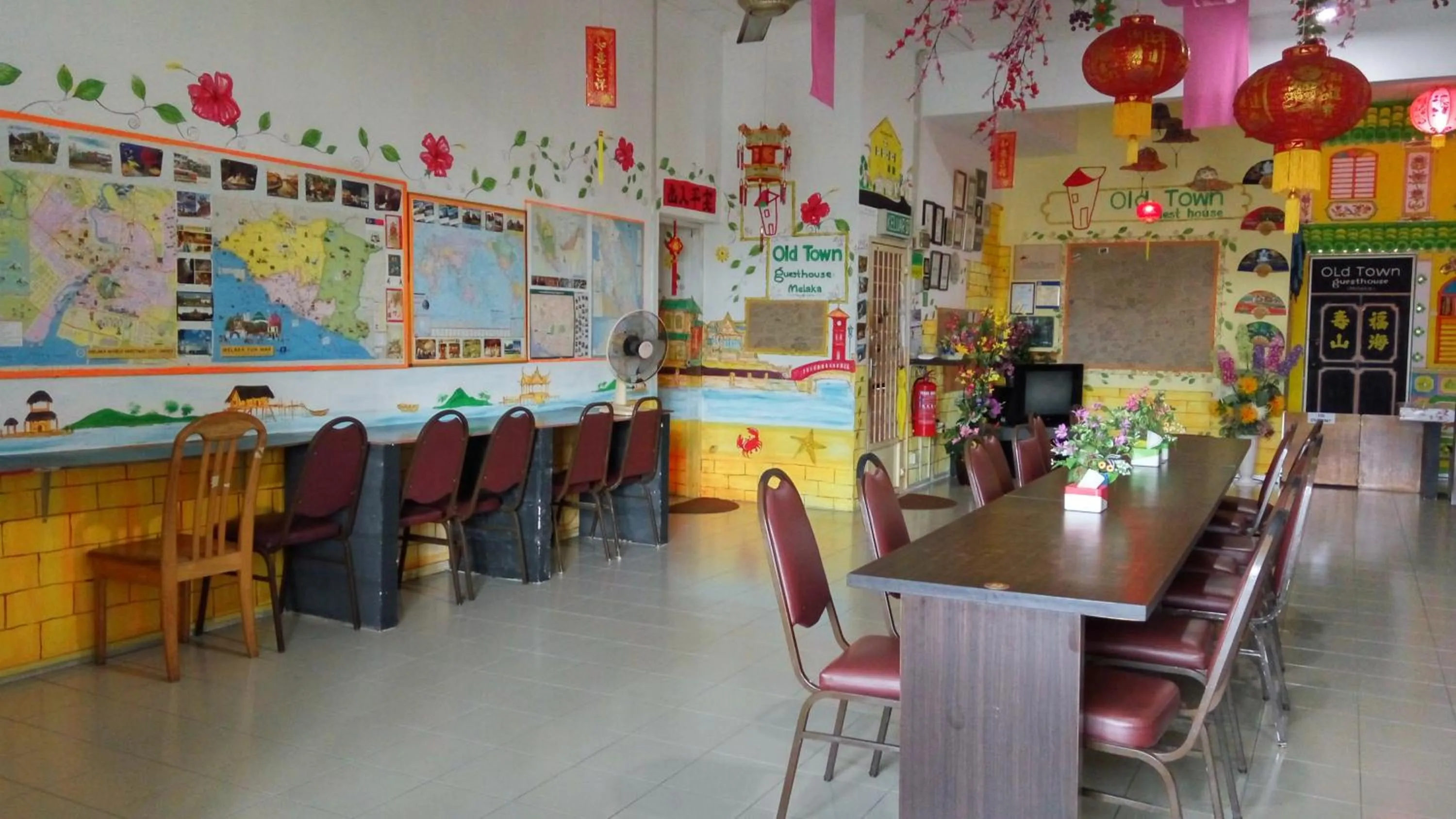 Restaurant/places to eat in Old Town Guest House