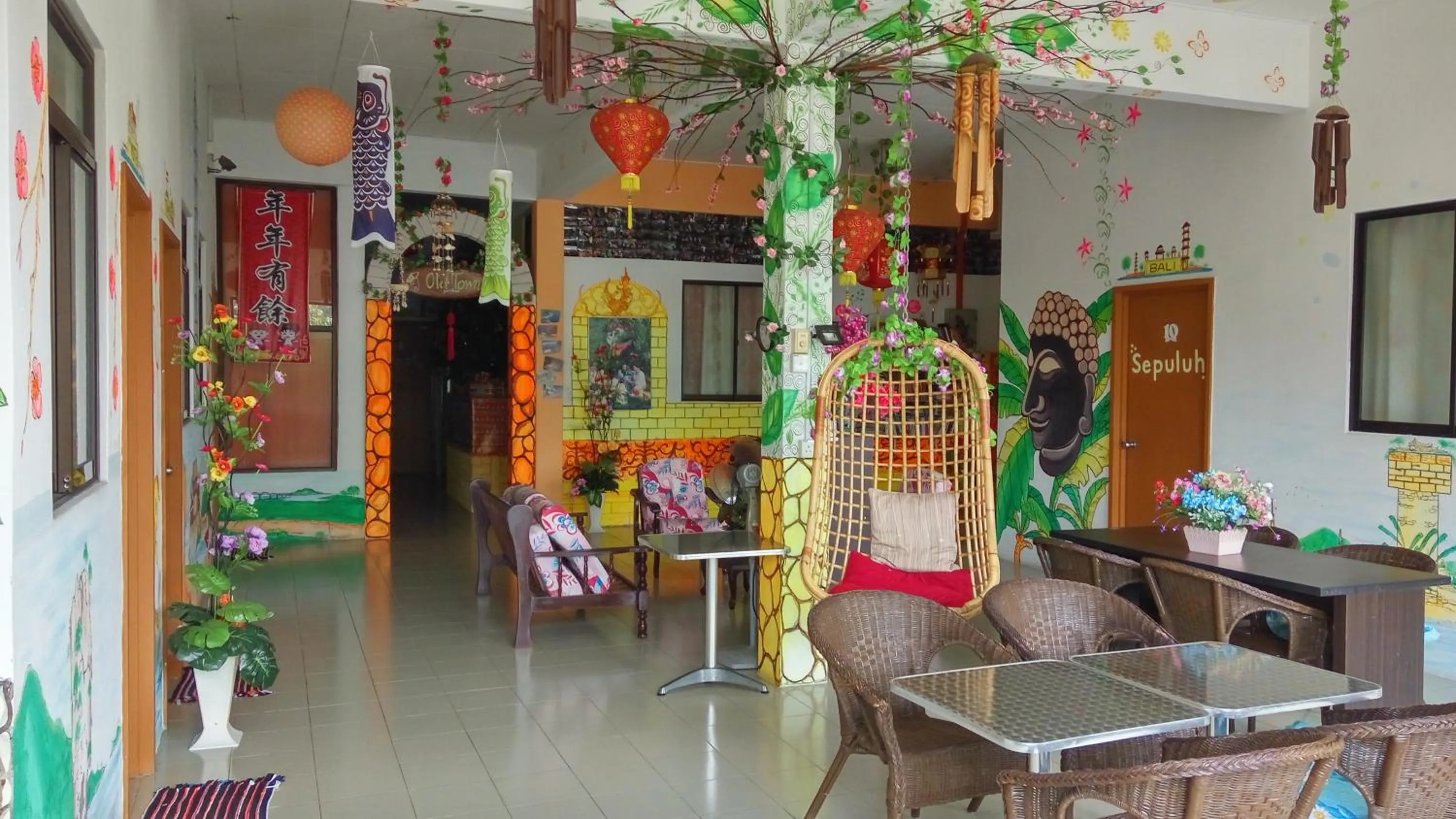 Lounge or bar in Old Town Guest House